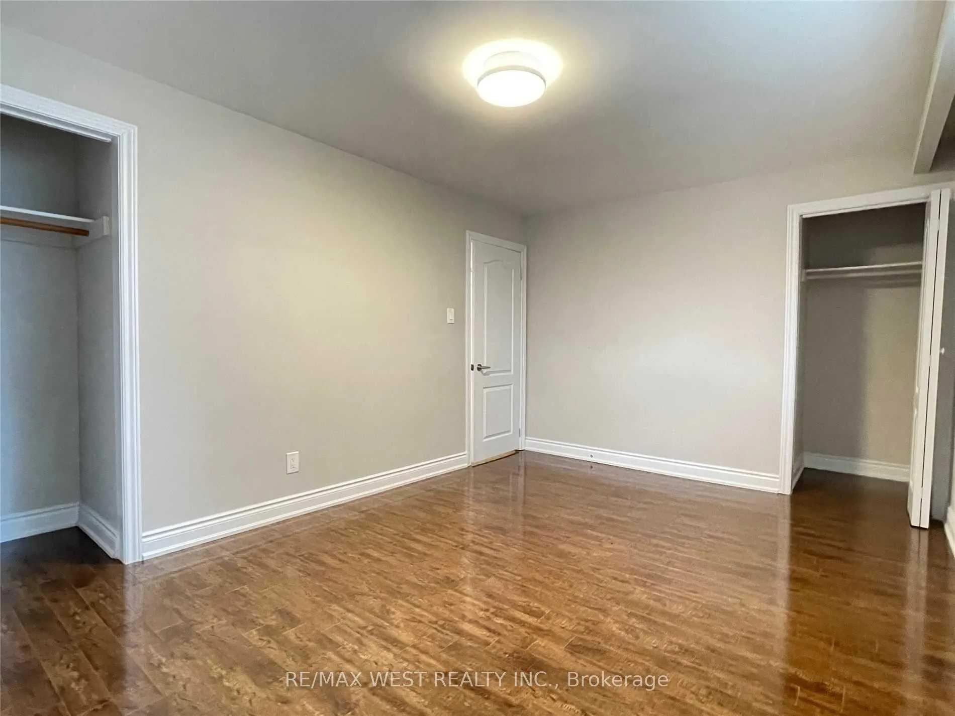 Photo 13 of Unit 1, 437 Silverstone Drive, Etobicoke, West Humber-Clairville — HOMEH