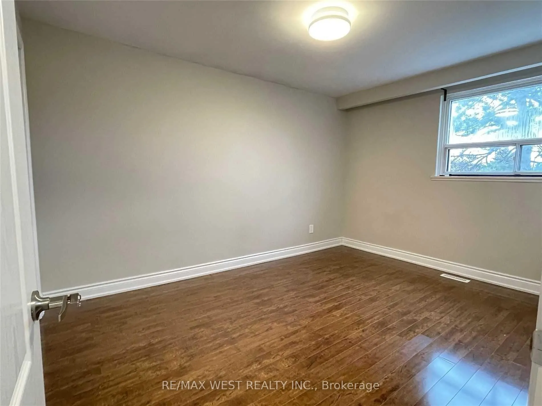 Photo 14 of Unit 1, 437 Silverstone Drive, Etobicoke, West Humber-Clairville — HOMEH