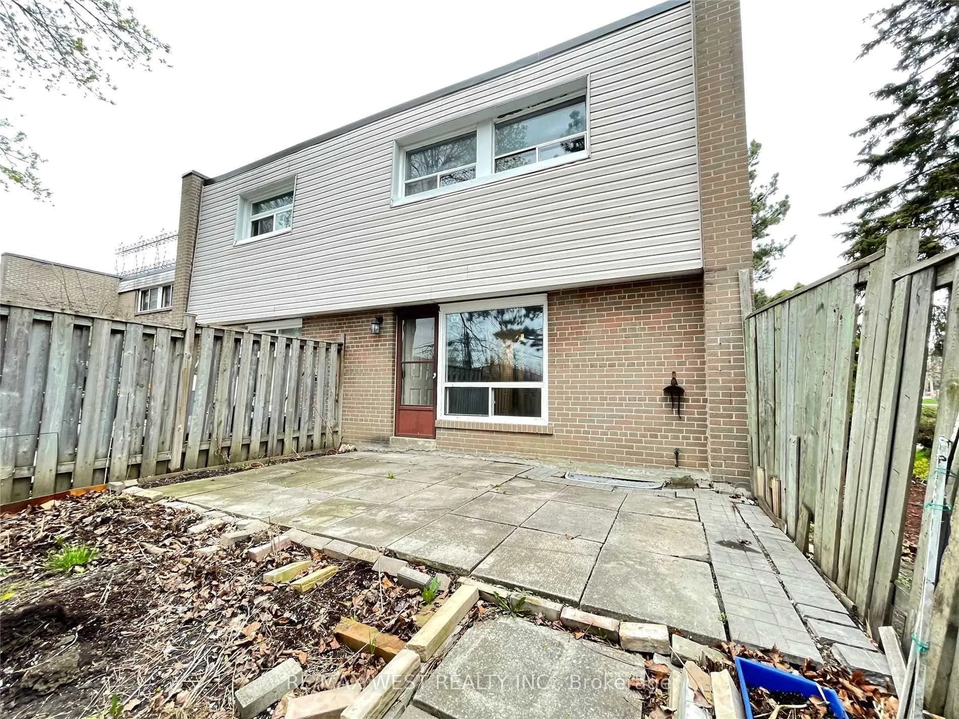 Photo 19 of Unit 1, 437 Silverstone Drive, Etobicoke, West Humber-Clairville — HOMEH