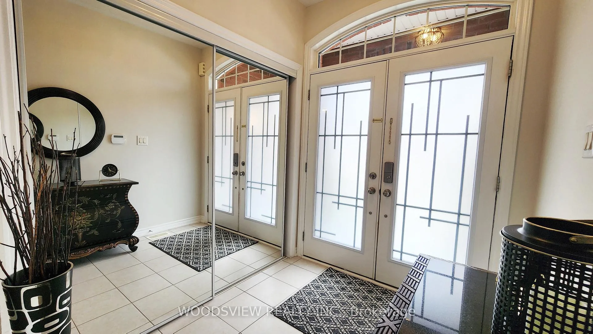Photo 3 of 2220 Dawson Crescent, Innisfil, Alcona — HOMEH