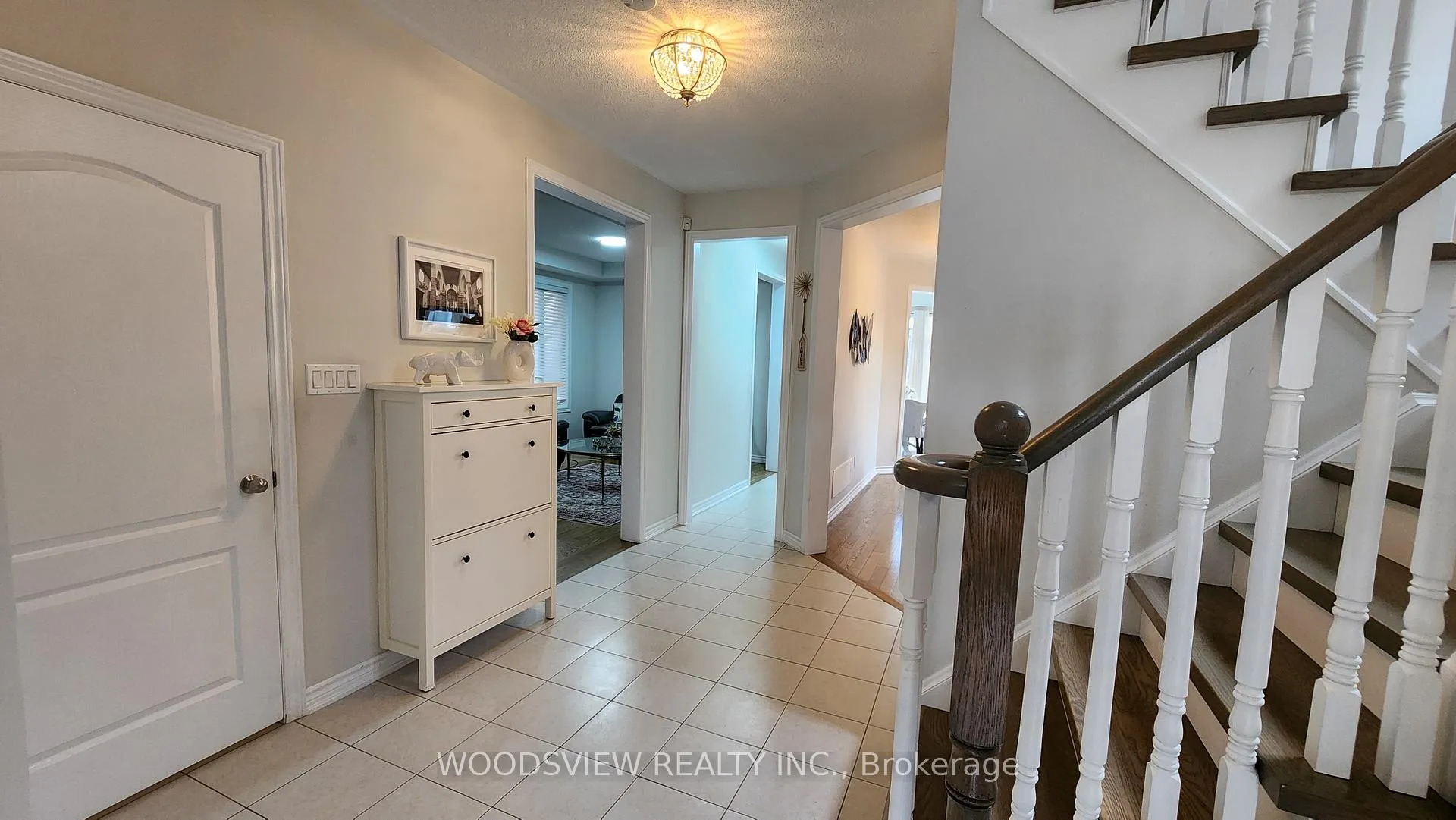 Photo 4 of 2220 Dawson Crescent, Innisfil, Alcona — HOMEH