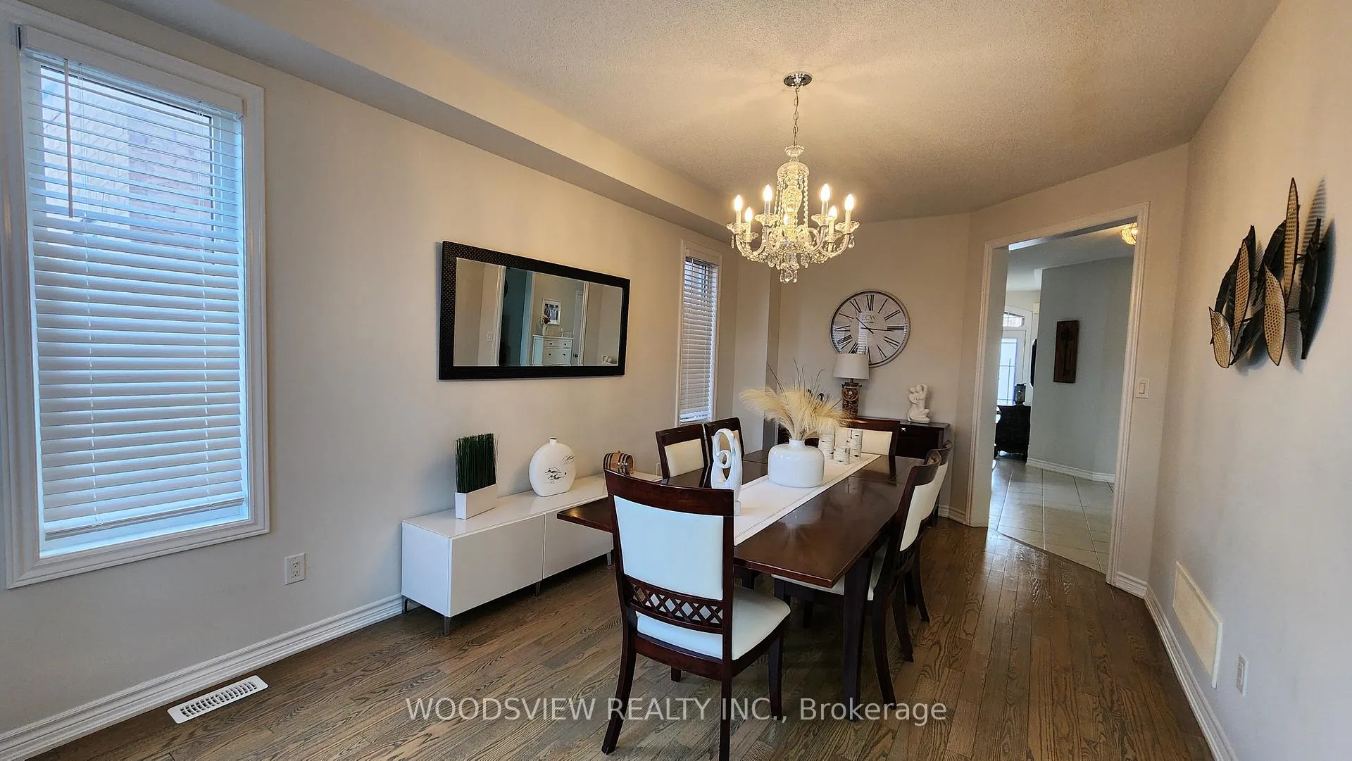 Photo 5 of 2220 Dawson Crescent, Innisfil, Alcona — HOMEH