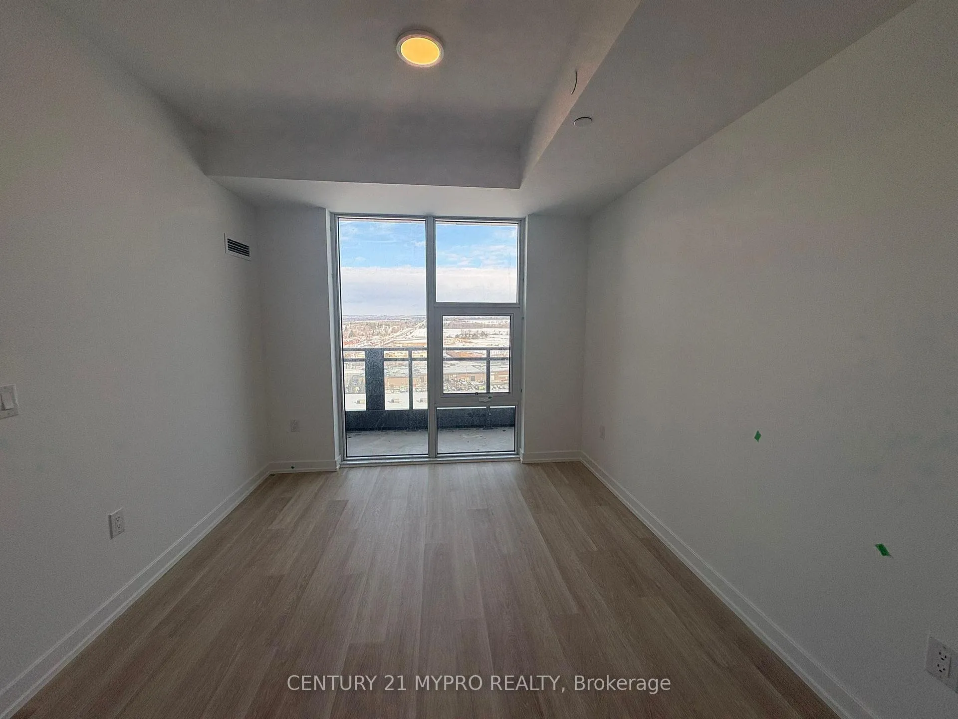 Photo 5 of Unit B-1712, 9751 Markham Road, Markham, Greensborough — HOMEH