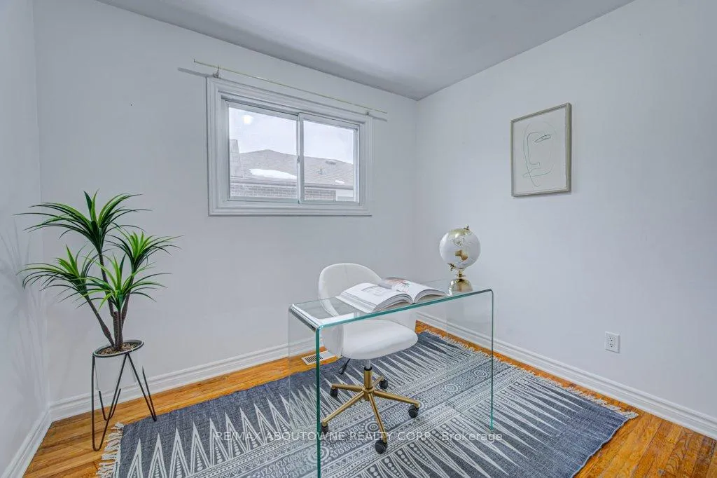 Photo 14 of 1239 Montclair Drive, Oakville, College Park — HOMEH