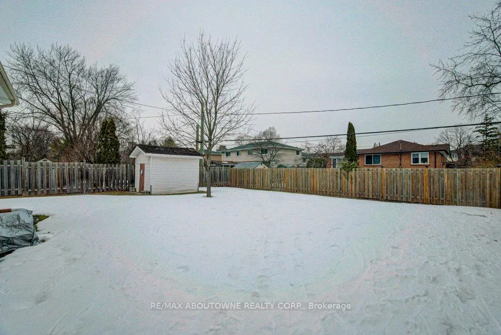 Photo 20 of 1239 Montclair Drive, Oakville, College Park — HOMEH