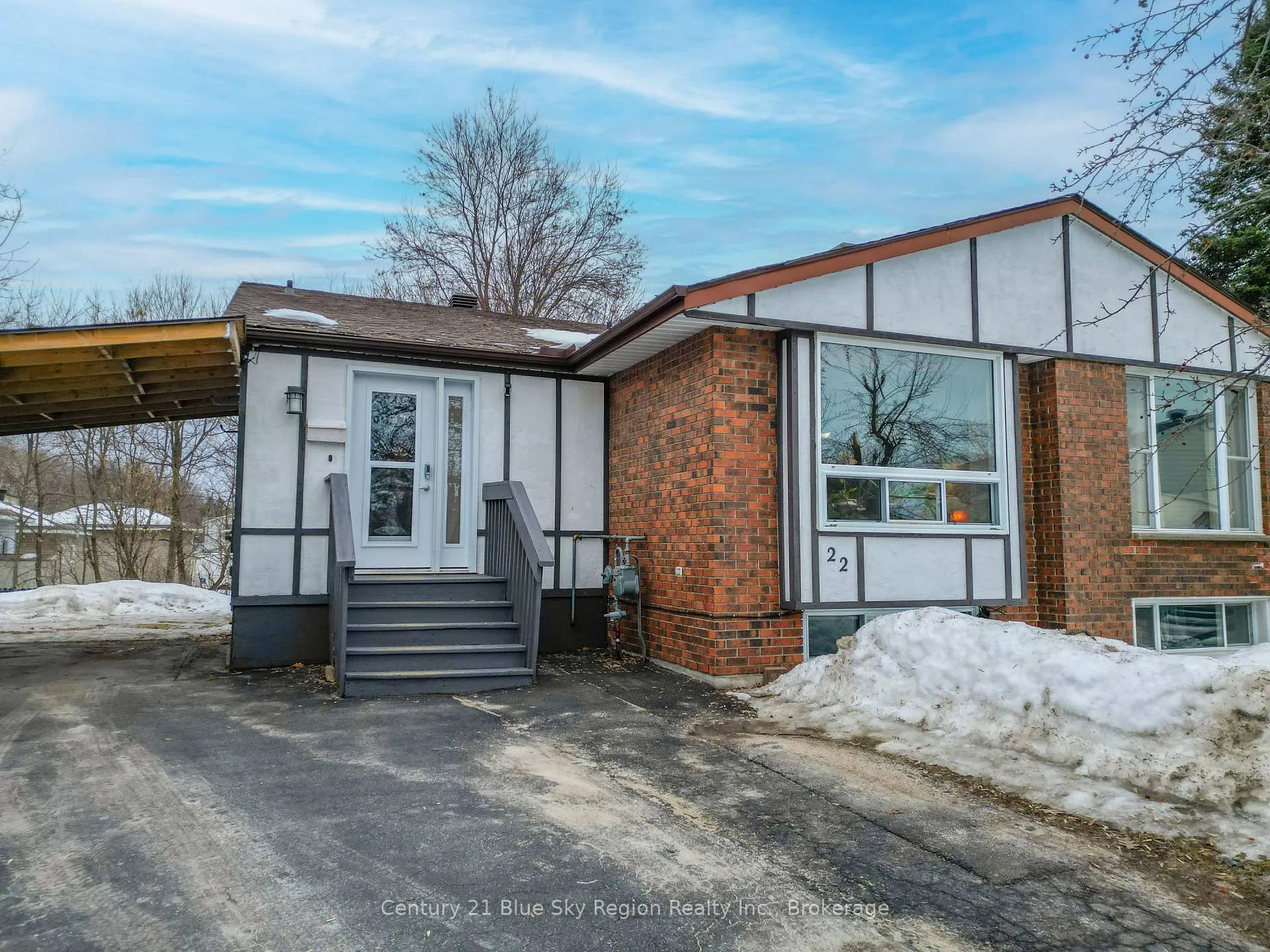 Front of 22 Canyon Court