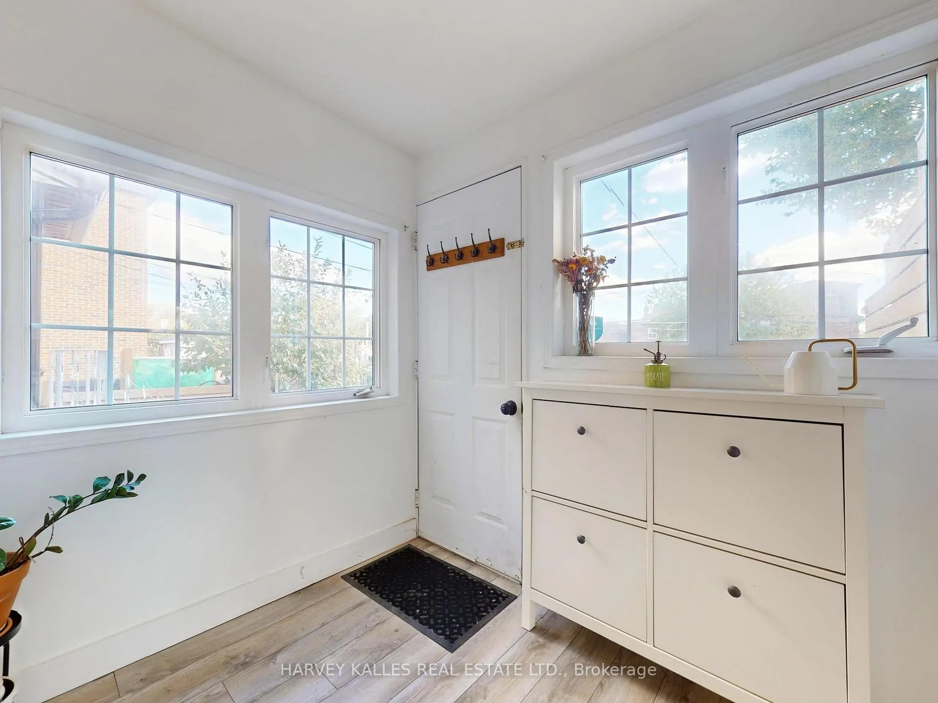 Photo 10 of 211 Rosemount Avenue, Toronto, Corso Italia-Davenport — HOMEH