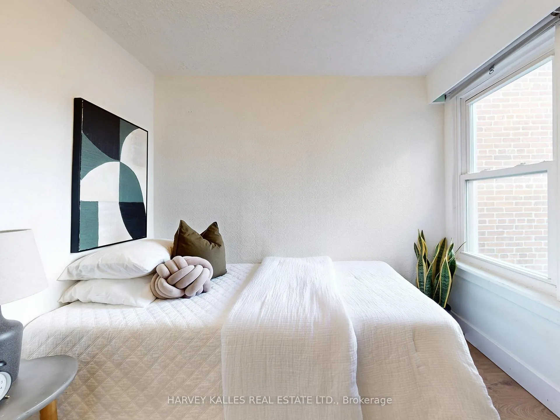 Photo 23 of 211 Rosemount Avenue, Toronto, Corso Italia-Davenport — HOMEH