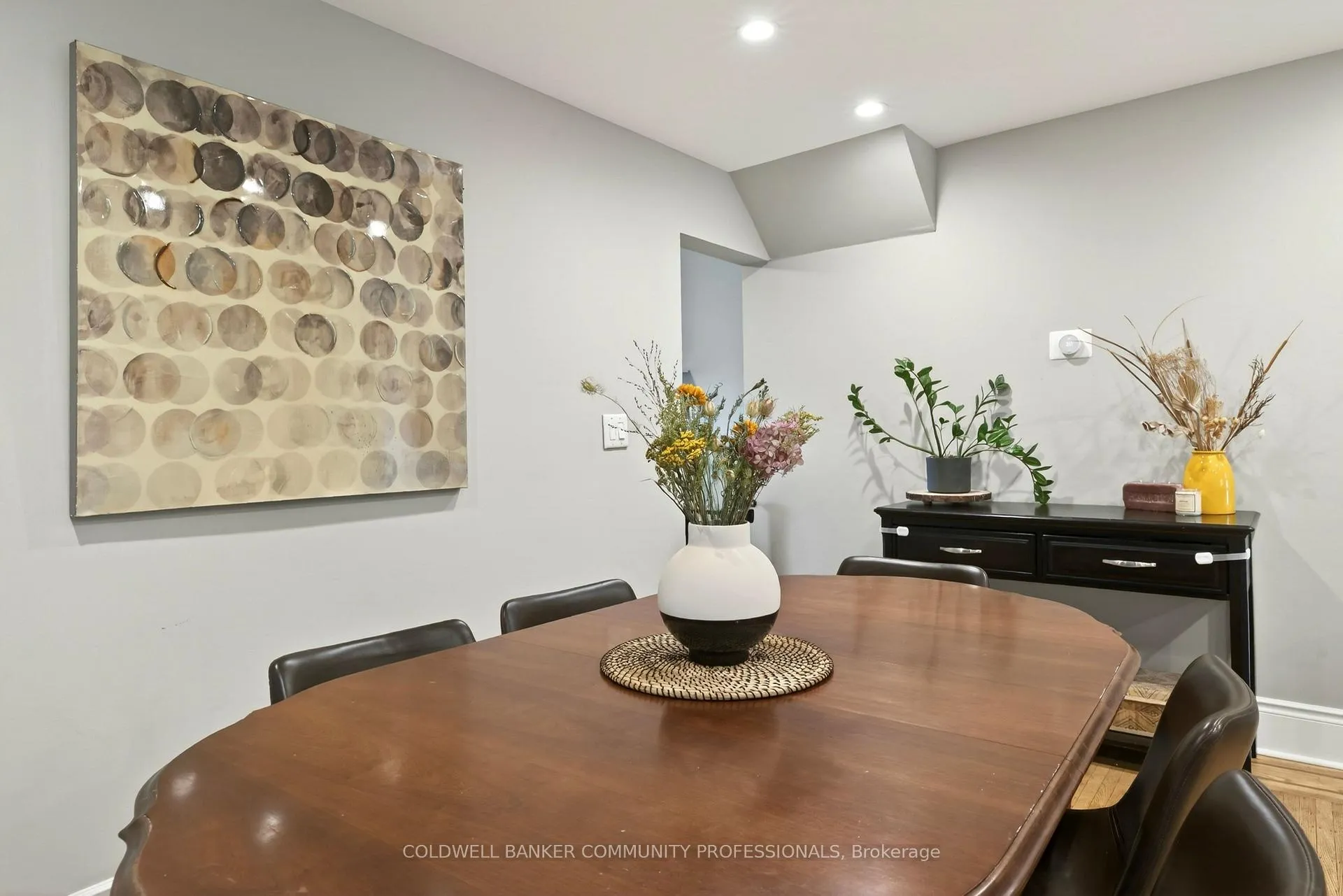 Photo 11 of 74 Belmont Avenue, Hamilton, Crown Point — HOMEH