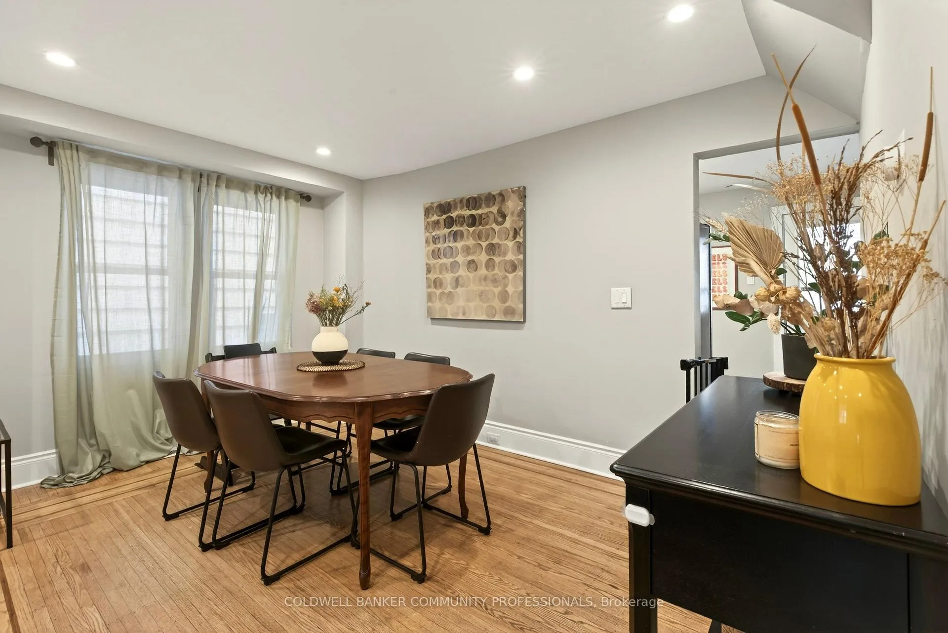 Photo 13 of 74 Belmont Avenue, Hamilton, Crown Point — HOMEH
