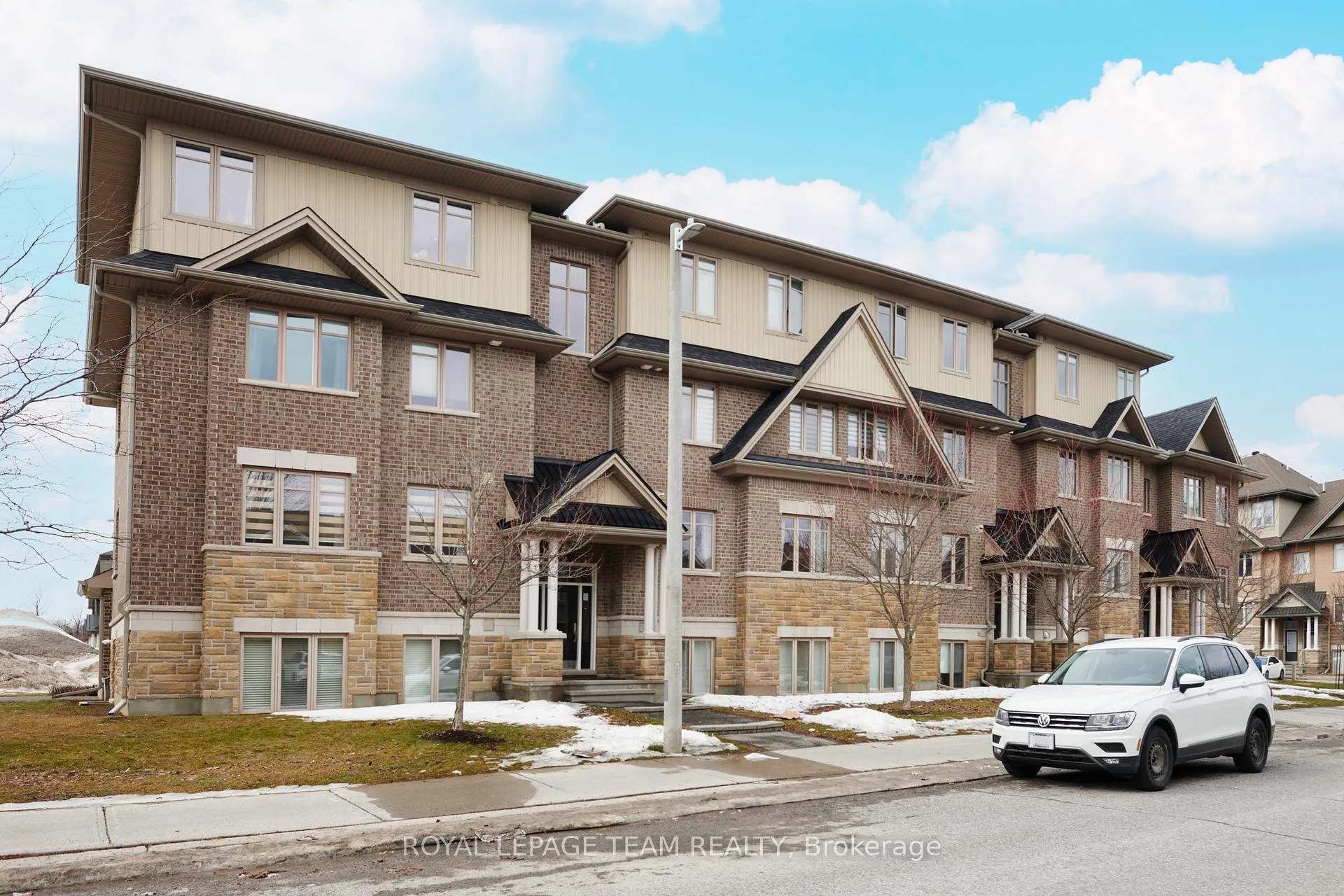 Photo 3 of Unit E, 168 Hornchurch Lane E, Ottawa, Barrhaven - Longfields — HOMEH