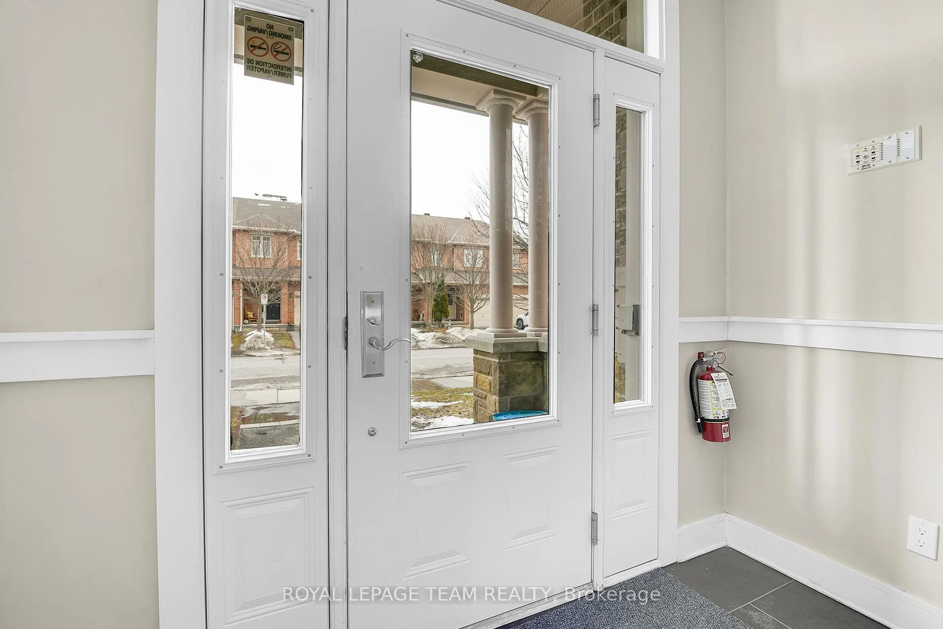 Photo 7 of Unit E, 168 Hornchurch Lane E, Ottawa, Barrhaven - Longfields — HOMEH