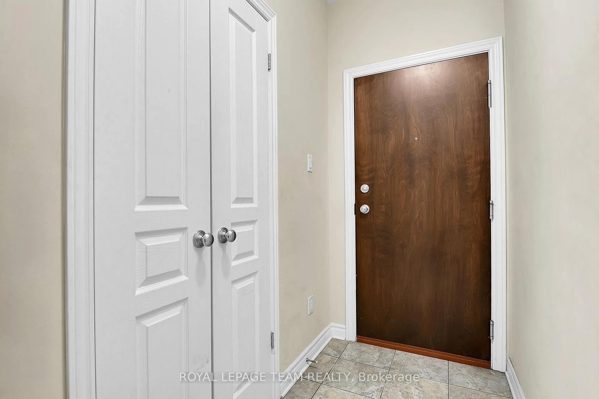 Photo 10 of Unit E, 168 Hornchurch Lane E, Ottawa, Barrhaven - Longfields — HOMEH