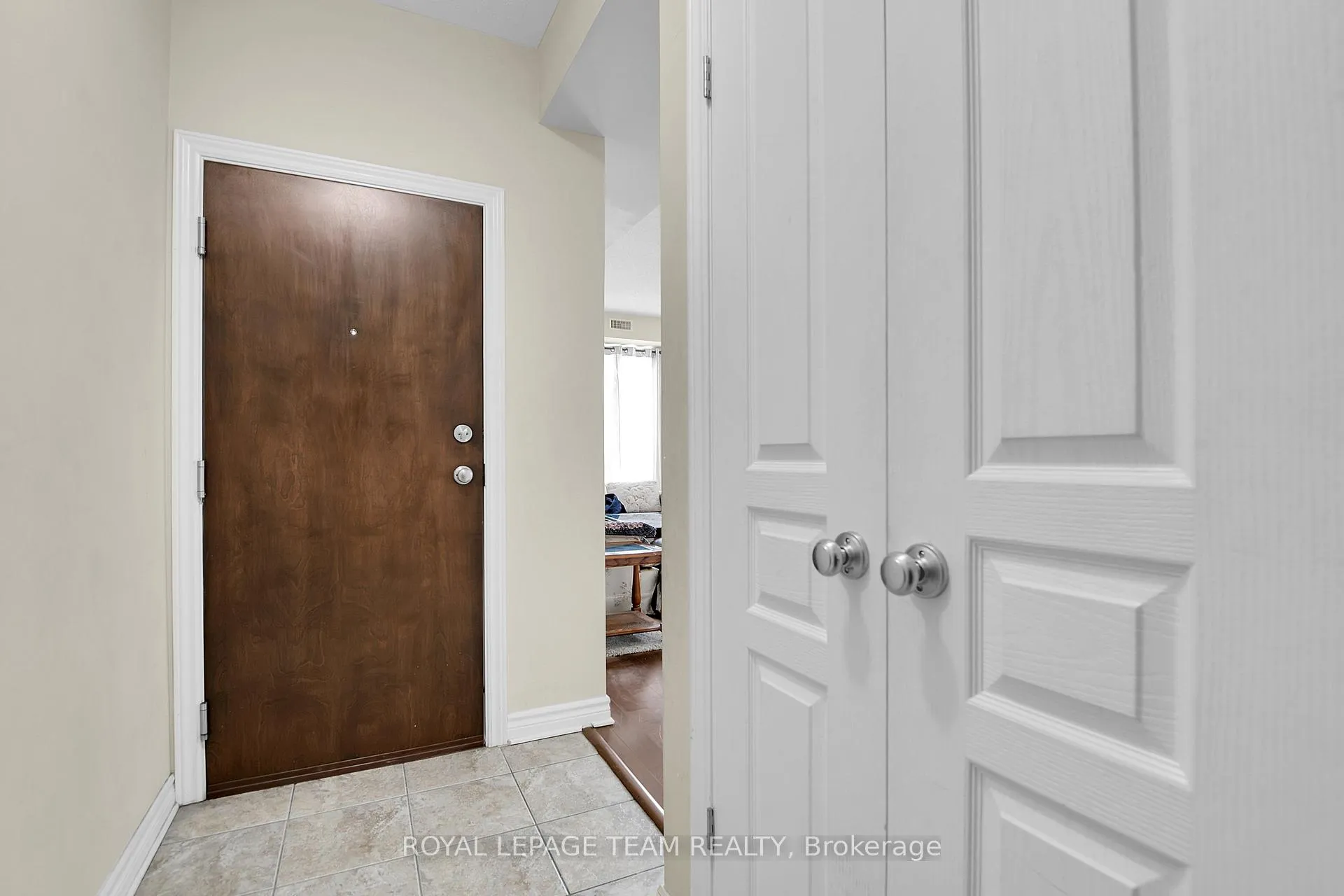 Photo 11 of Unit E, 168 Hornchurch Lane E, Ottawa, Barrhaven - Longfields — HOMEH