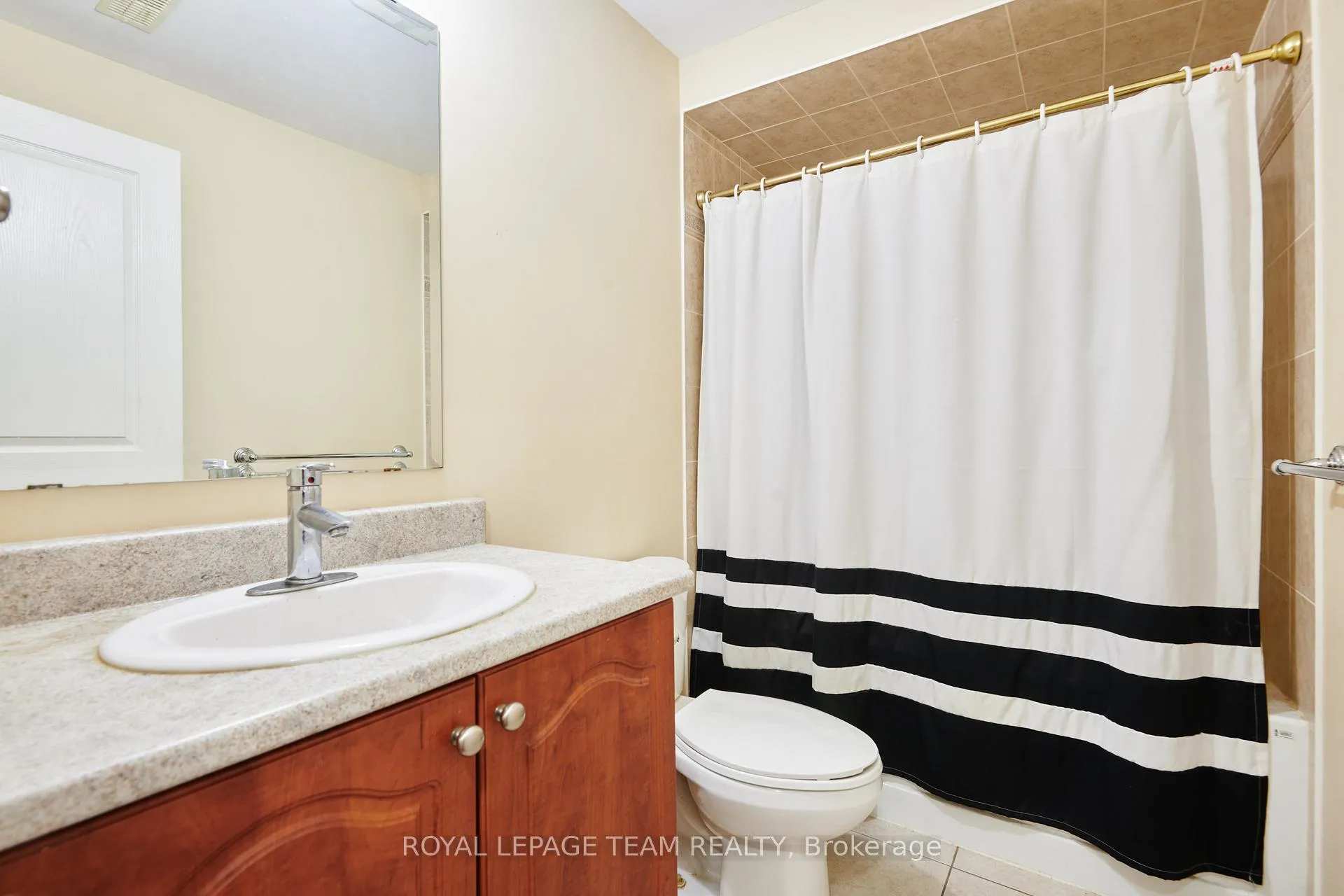 Photo 31 of Unit E, 168 Hornchurch Lane E, Ottawa, Barrhaven - Longfields — HOMEH