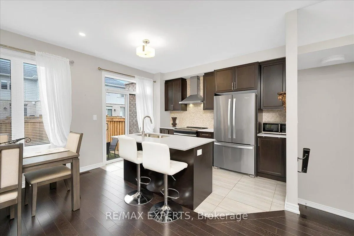 Photo 10 of 76 Clifford Crescent, New Tecumseth, Tottenham — HOMEH