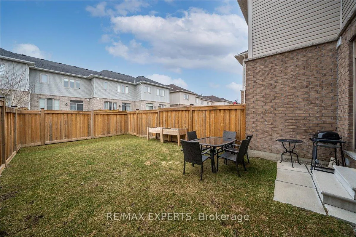 Photo 31 of 76 Clifford Crescent, New Tecumseth, Tottenham — HOMEH