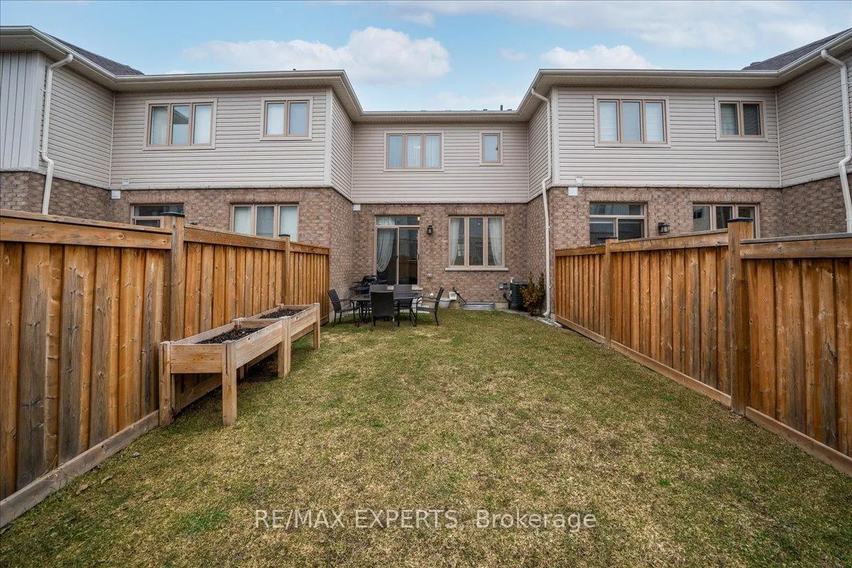 Photo 33 of 76 Clifford Crescent, New Tecumseth, Tottenham — HOMEH