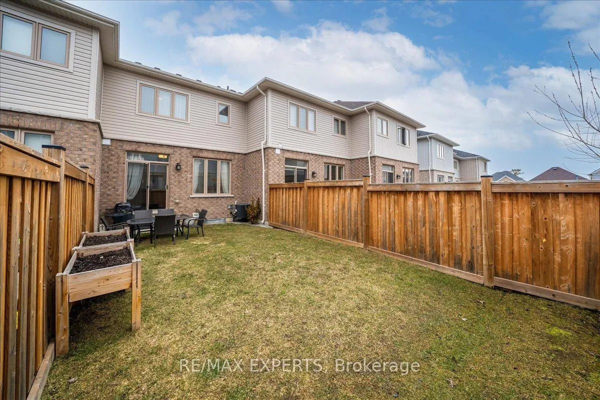 Photo 35 of 76 Clifford Crescent, New Tecumseth, Tottenham — HOMEH