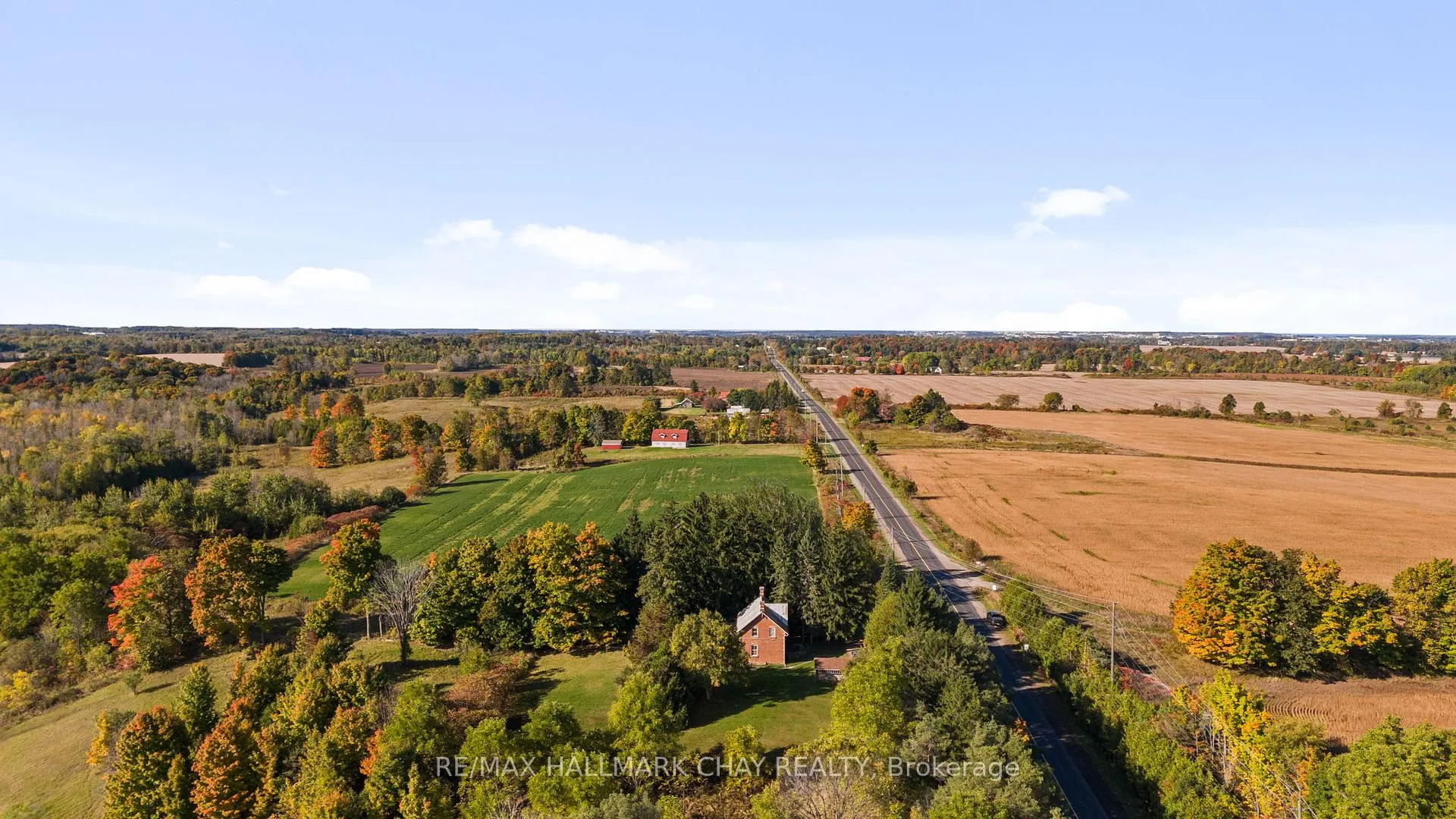 Photo 7 of 965 10th Line, Innisfil, Rural Innisfil — HOMEH