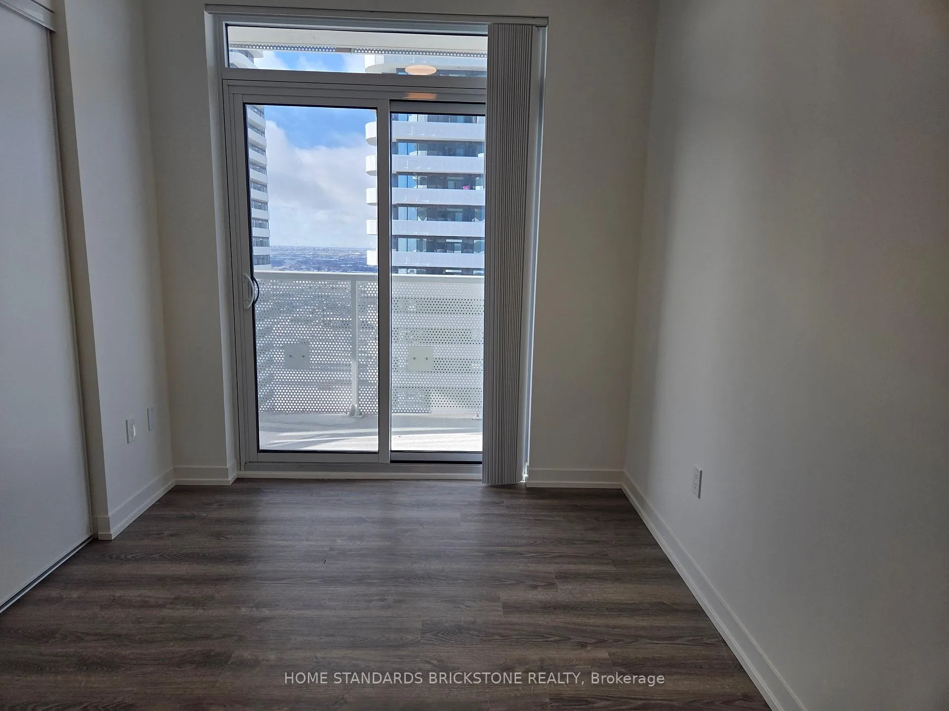 Photo 8 of Unit 4212, 8 Interchange Way, Vaughan, Vaughan Corporate Centre — HOMEH