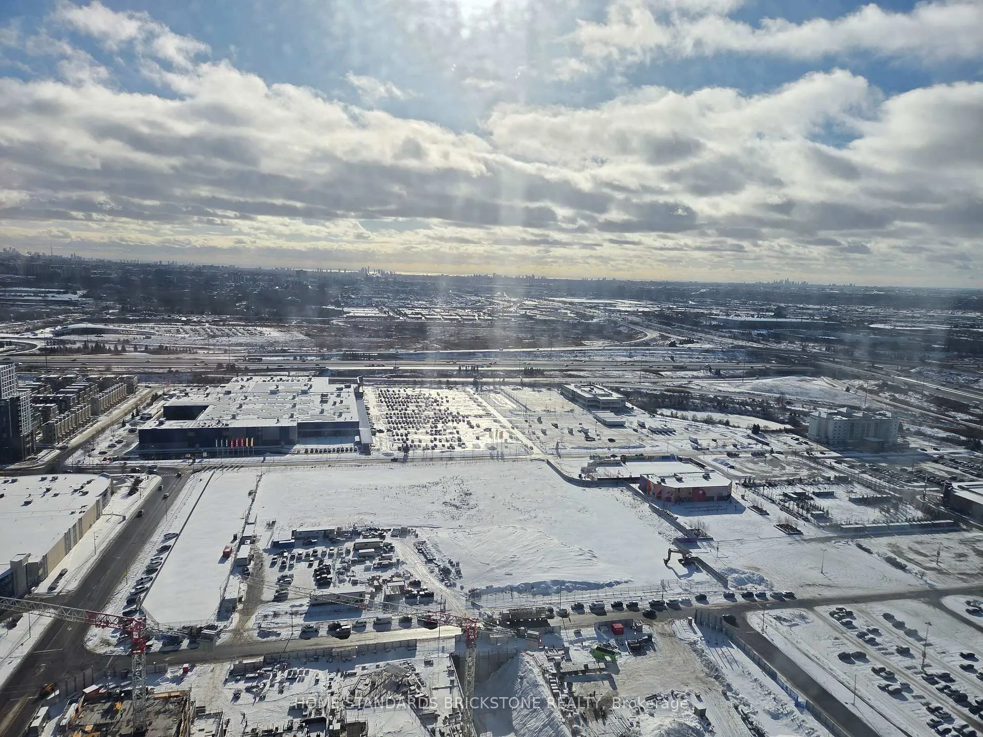 Photo 12 of Unit 4212, 8 Interchange Way, Vaughan, Vaughan Corporate Centre — HOMEH