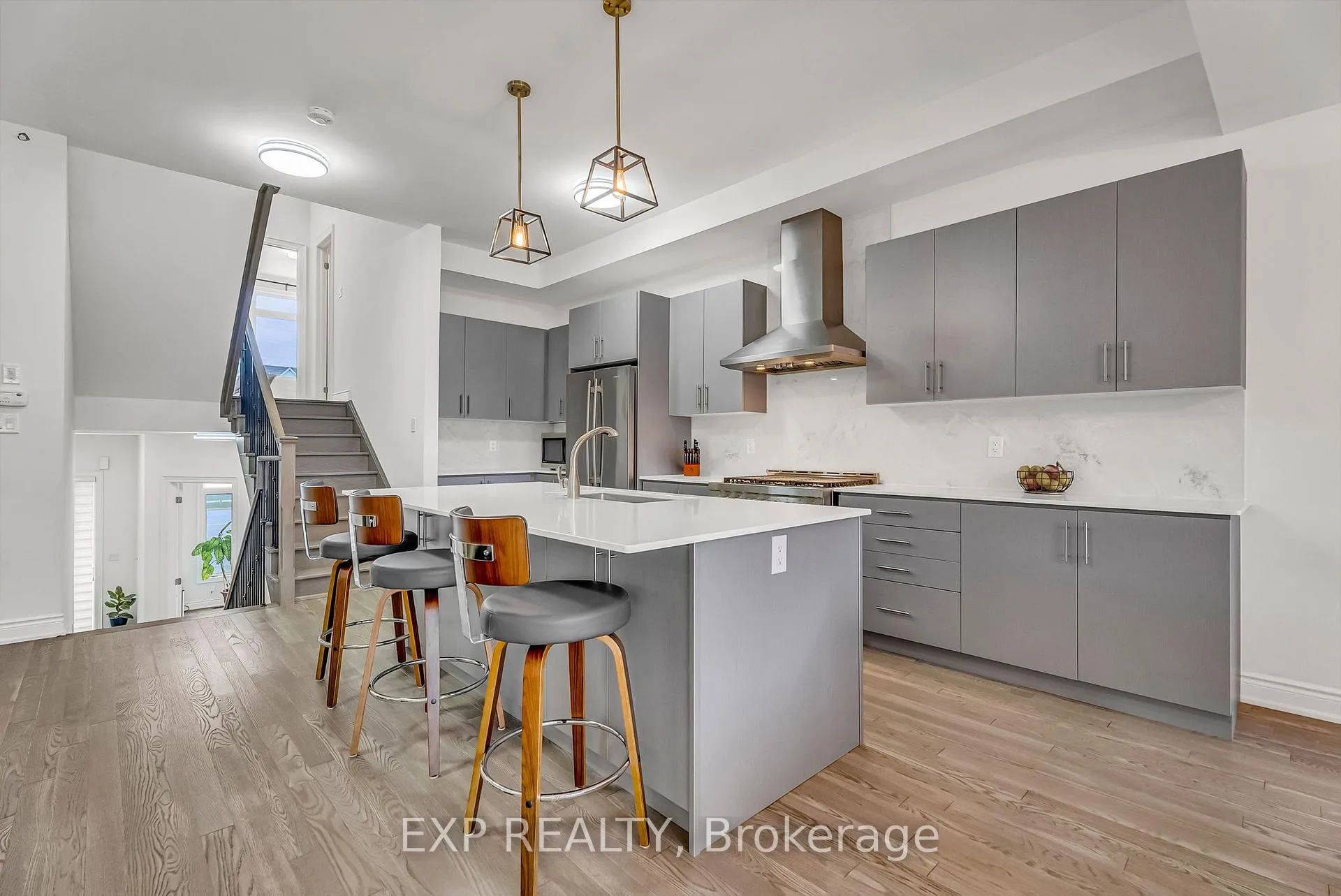 Photo 10 of 9548 Weston Road, Vaughan, Vellore Village — HOMEH