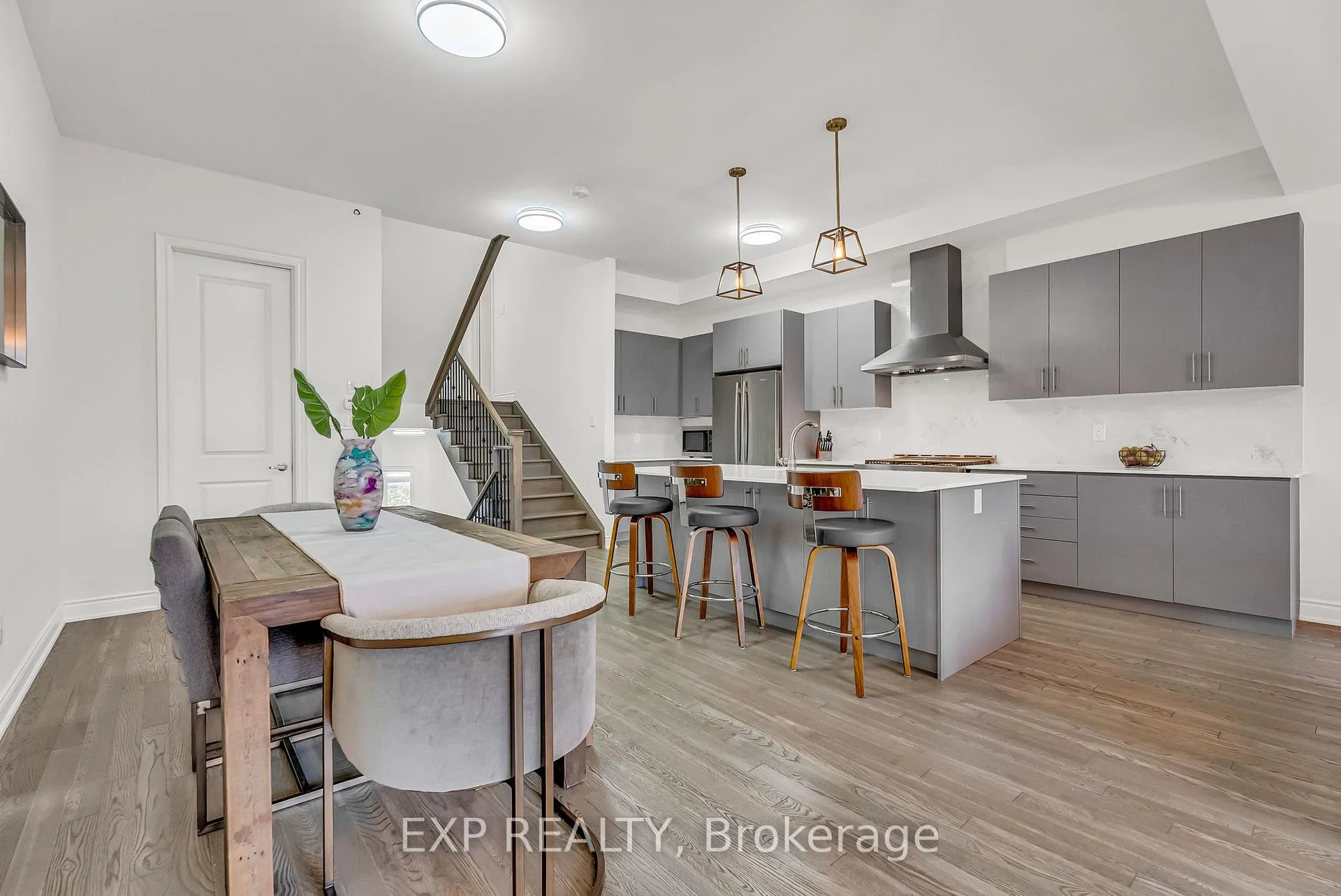 Photo 17 of 9548 Weston Road, Vaughan, Vellore Village — HOMEH