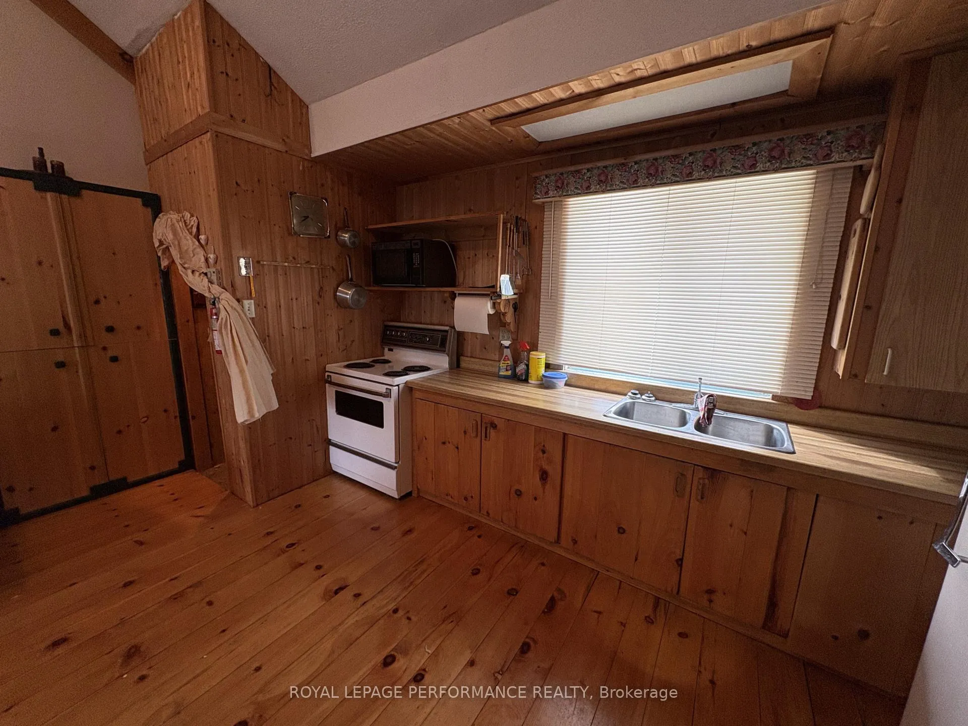 Photo 11 of 6611 Highway 511, Lanark Highlands, Lanark Highlands (Lanark) Twp — HOMEH