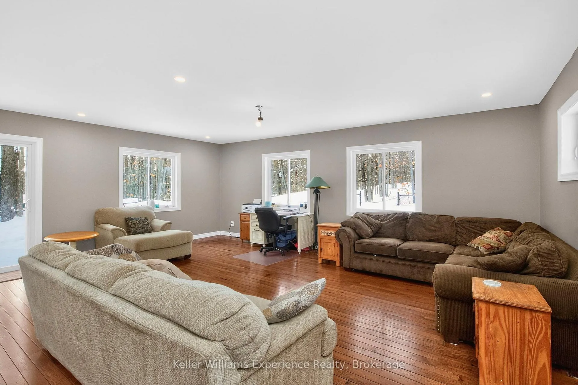 Photo 8 of 798 Midland Point Road, Midland — HOMEH