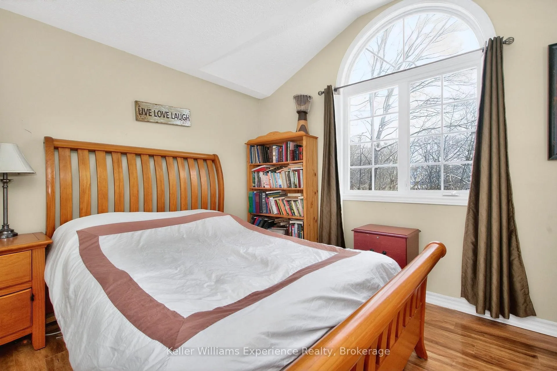 Photo 10 of 798 Midland Point Road, Midland — HOMEH