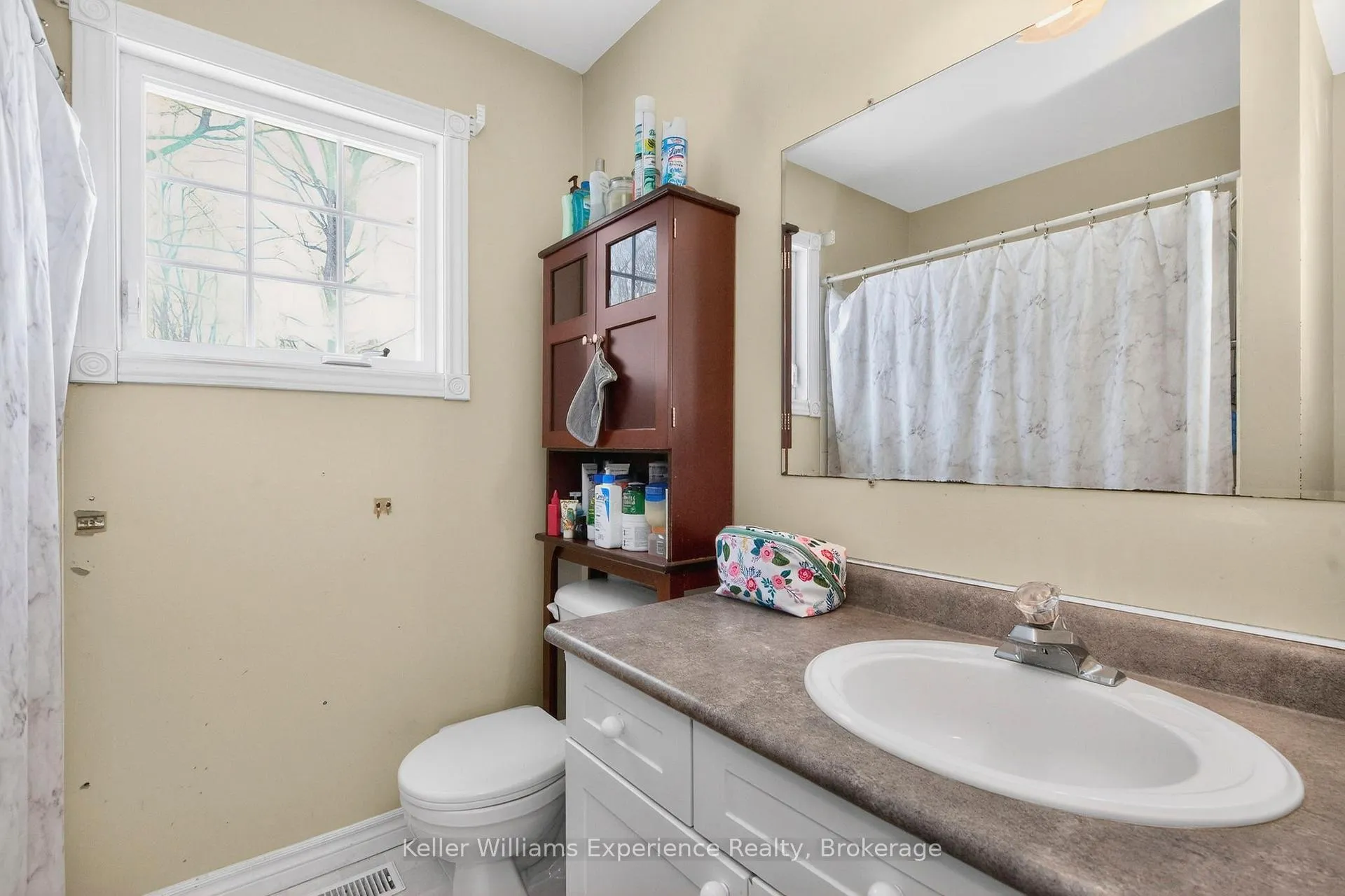 Photo 15 of 798 Midland Point Road, Midland — HOMEH