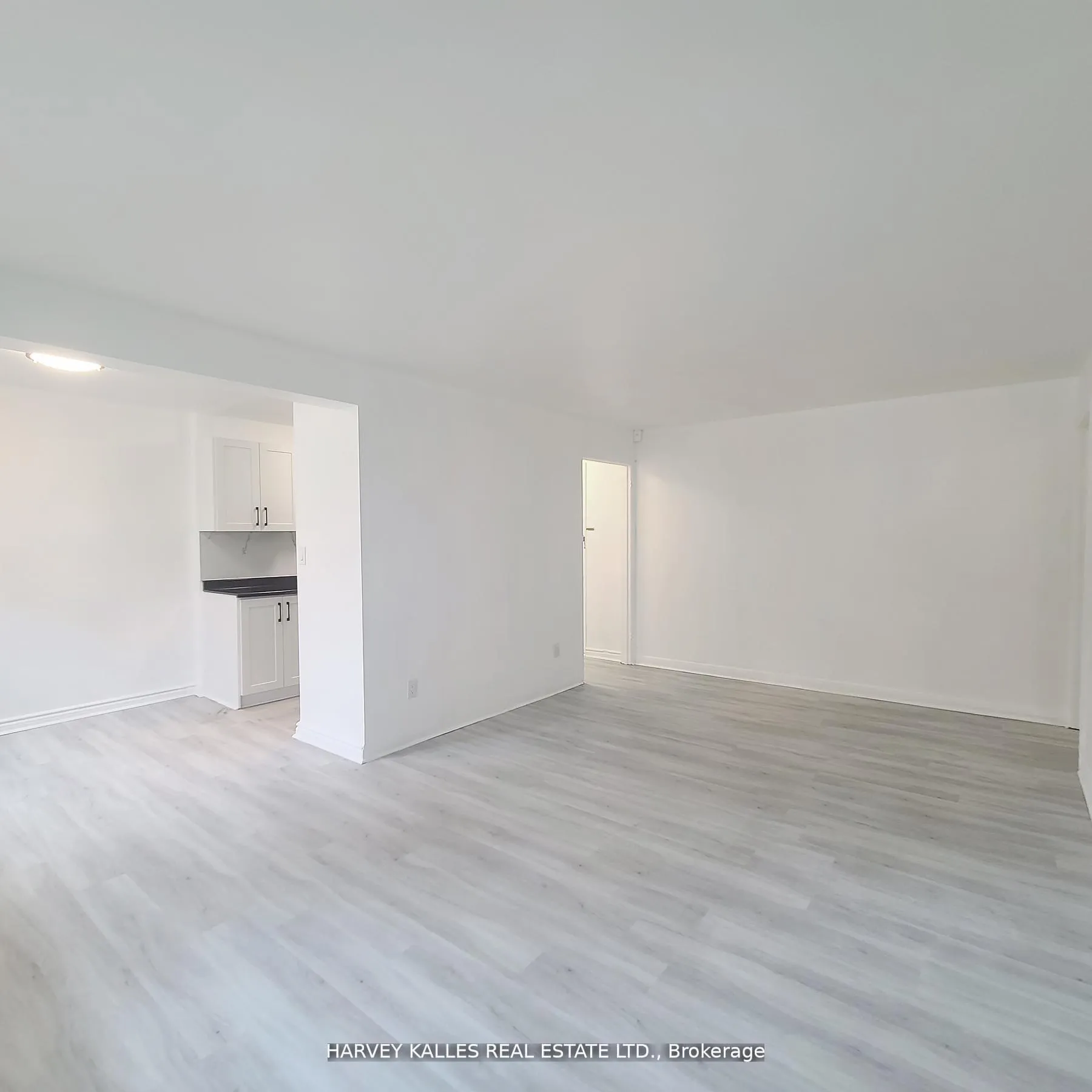 Photo 2 of Unit 4, 125 Shelborne Avenue, Toronto, Englemount-Lawrence — HOMEH