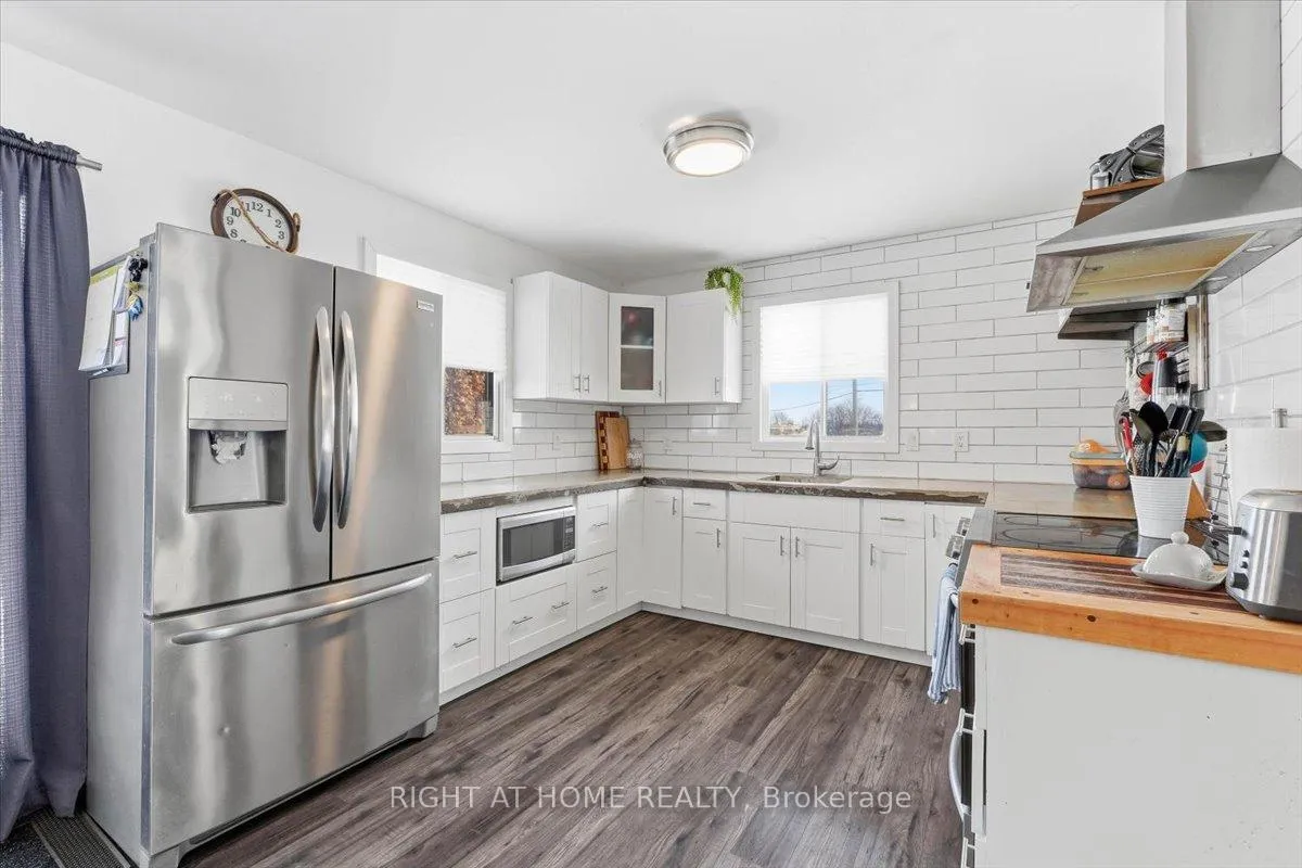Photo 9 of 268 College Street E, Belleville, Belleville Ward — HOMEH