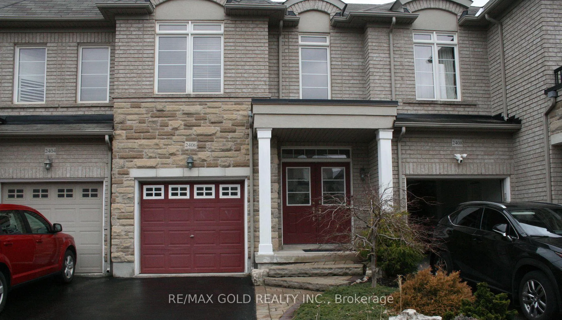 Photo 2 of 2406 Old Brompton Way, Oakville, Westmount — HOMEH