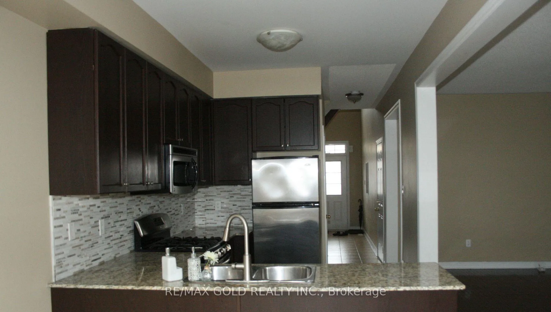 Photo 5 of 2406 Old Brompton Way, Oakville, Westmount — HOMEH