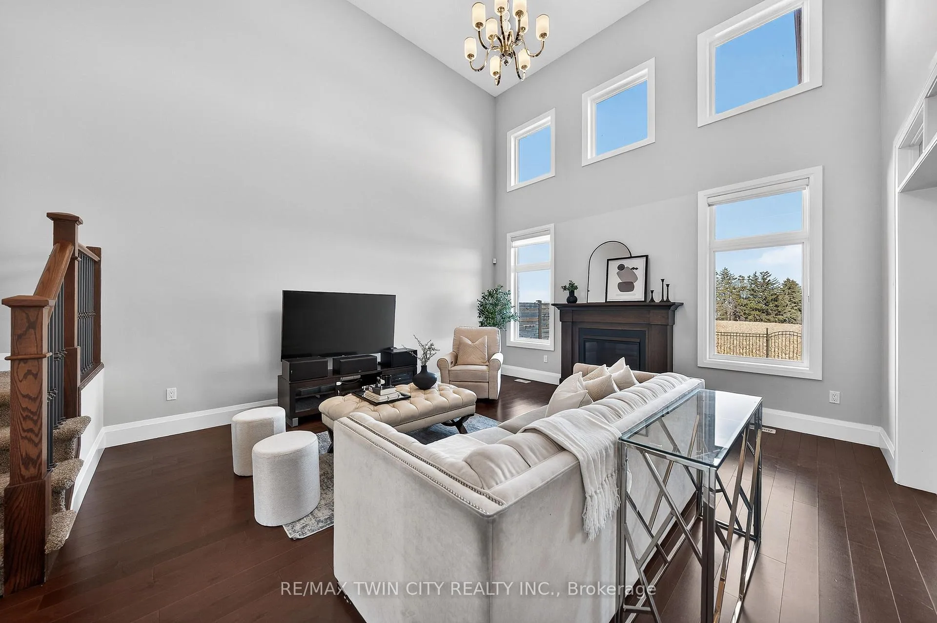 Photo 9 of 557 Millstream Drive, Waterloo — HOMEH