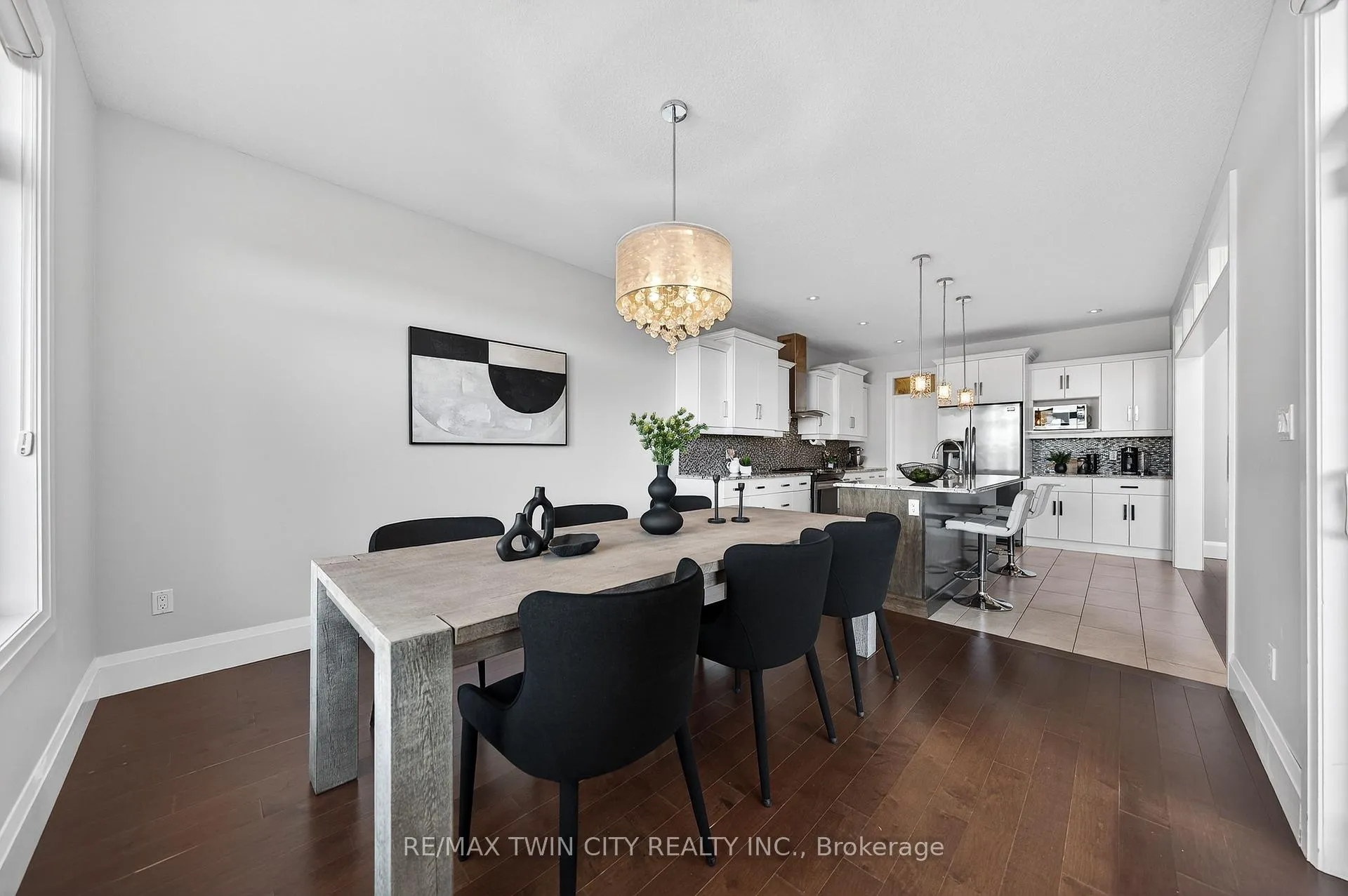 Photo 19 of 557 Millstream Drive, Waterloo — HOMEH