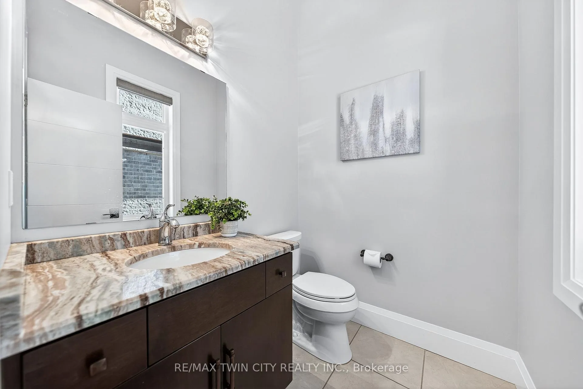 Photo 23 of 557 Millstream Drive, Waterloo — HOMEH