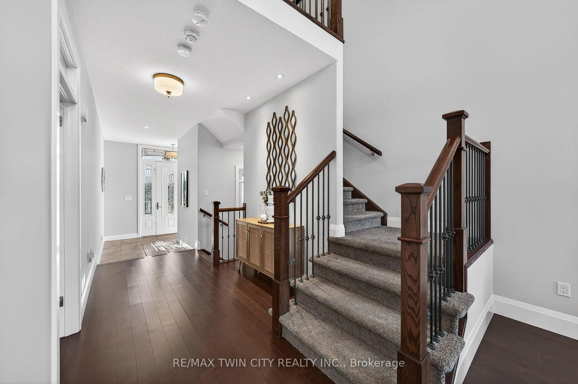 Photo 24 of 557 Millstream Drive, Waterloo — HOMEH