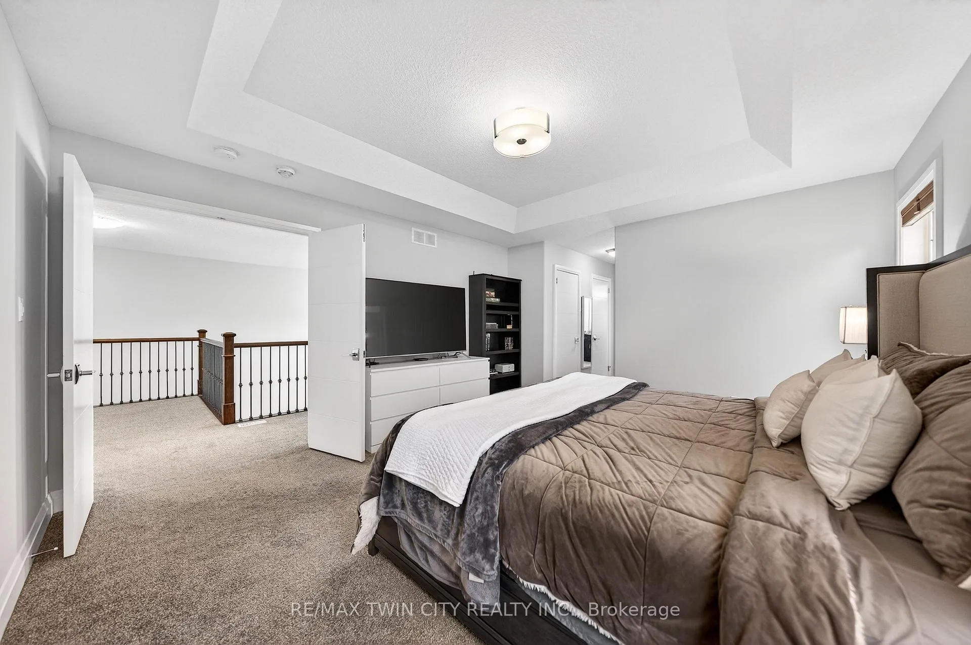 Photo 29 of 557 Millstream Drive, Waterloo — HOMEH