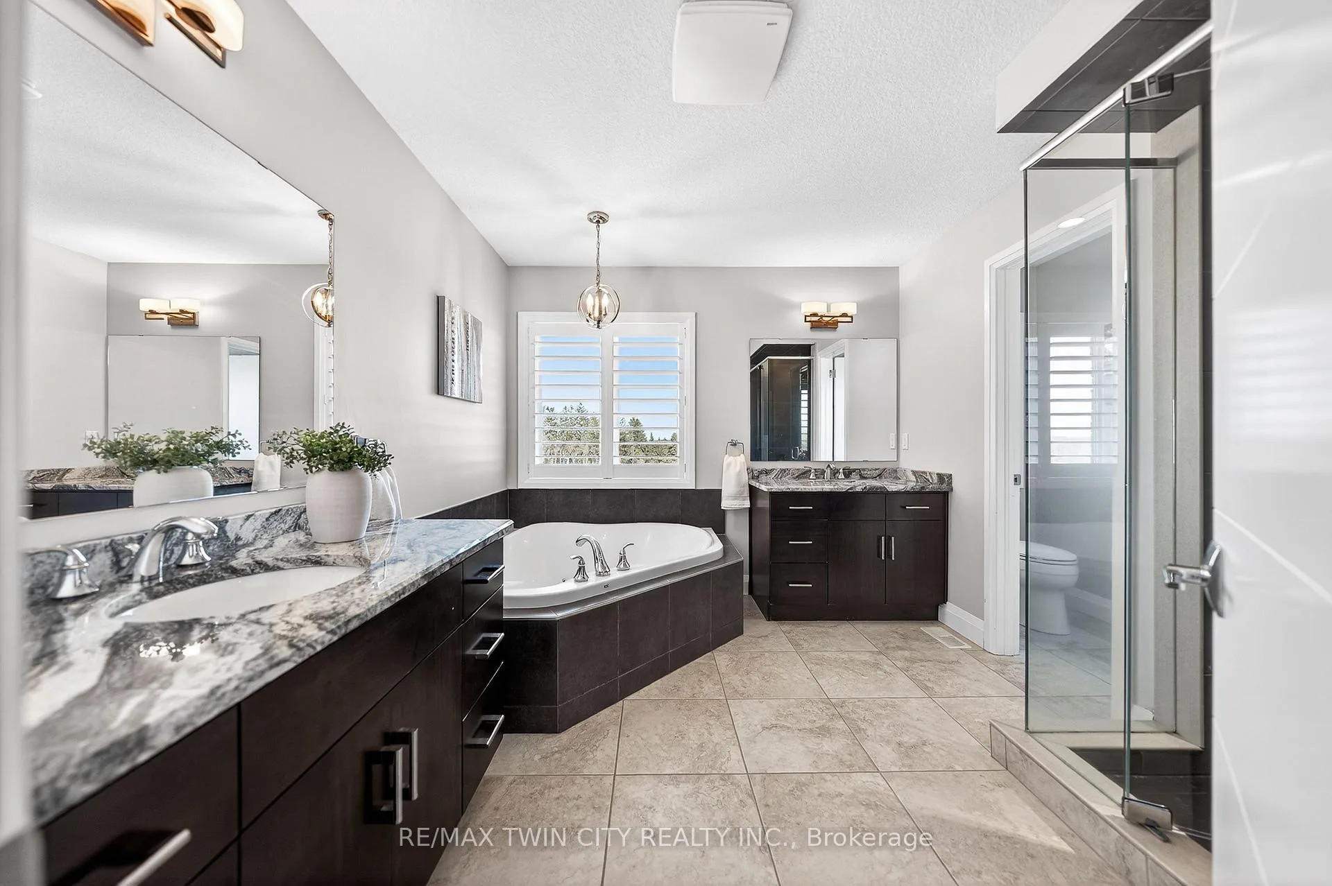 Photo 30 of 557 Millstream Drive, Waterloo — HOMEH