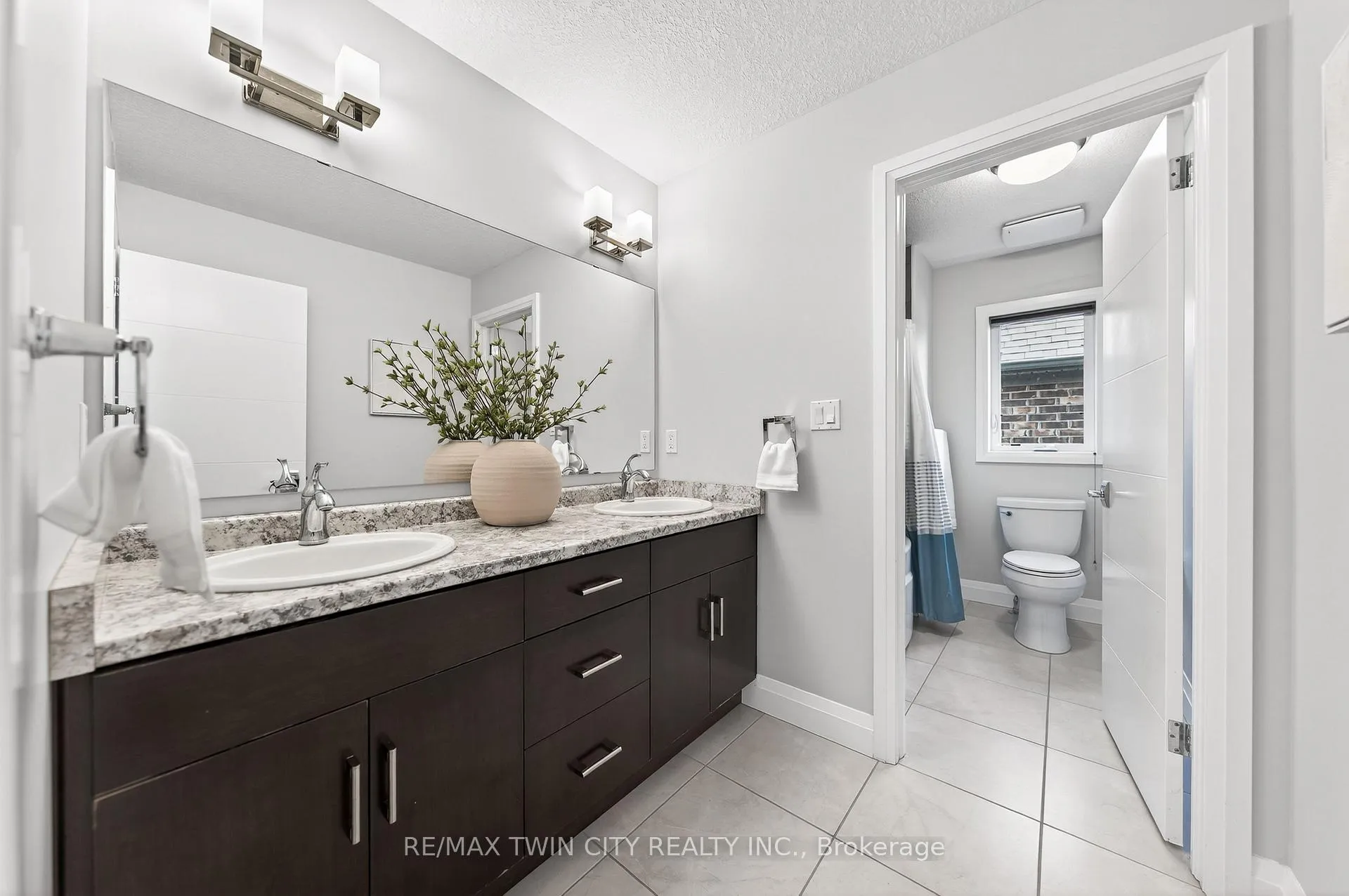 Photo 34 of 557 Millstream Drive, Waterloo — HOMEH
