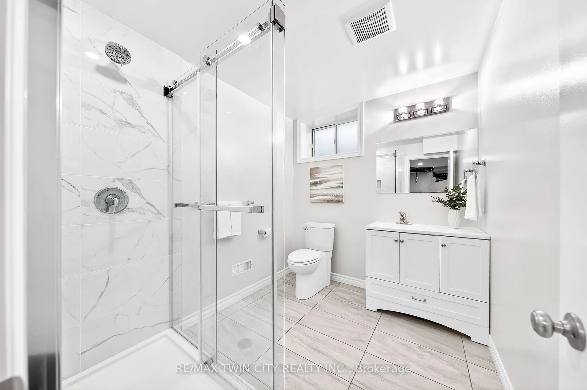 Photo 41 of 557 Millstream Drive, Waterloo — HOMEH