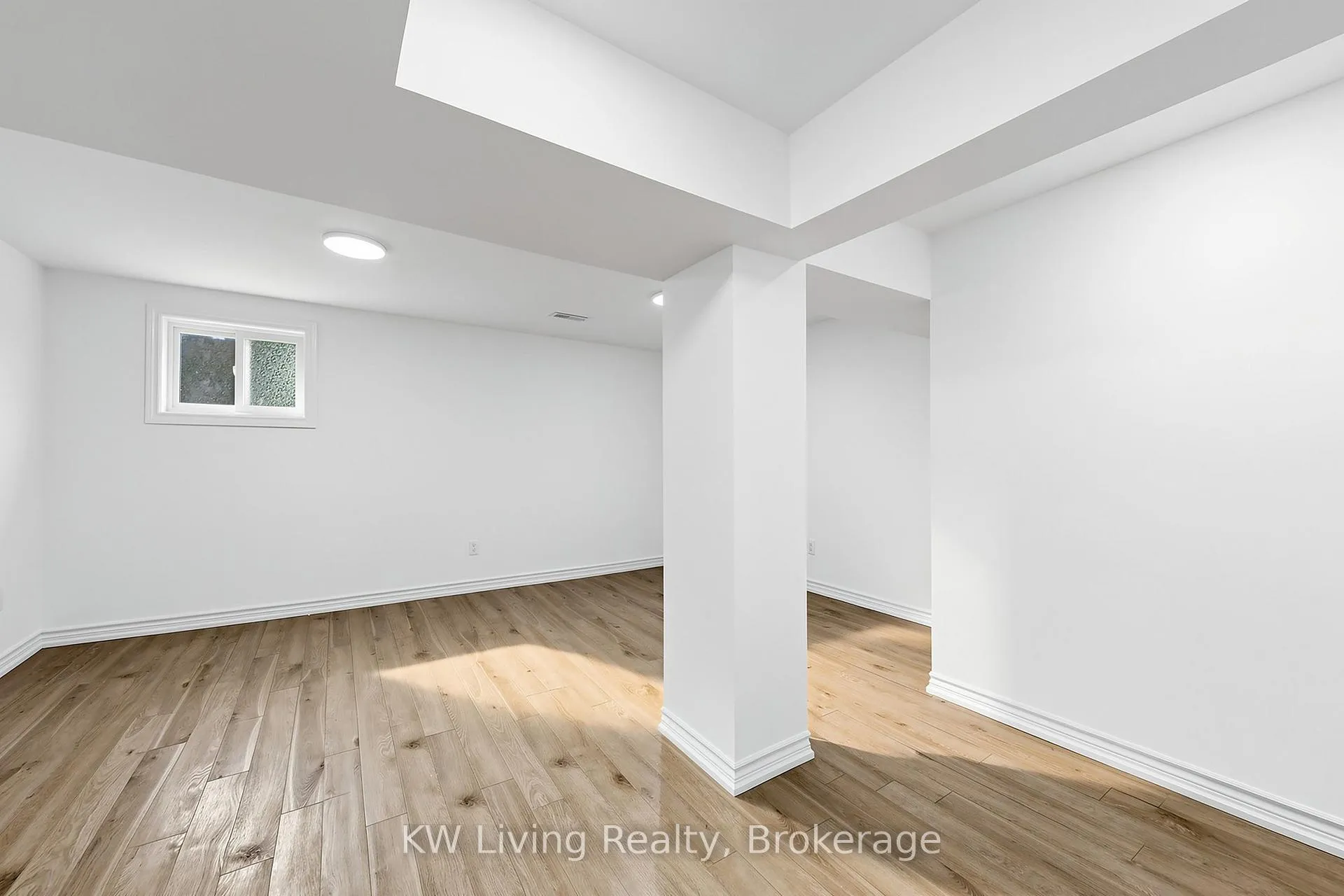 Photo 2 of 24 The Carriage Way, Markham, Royal Orchard — HOMEH