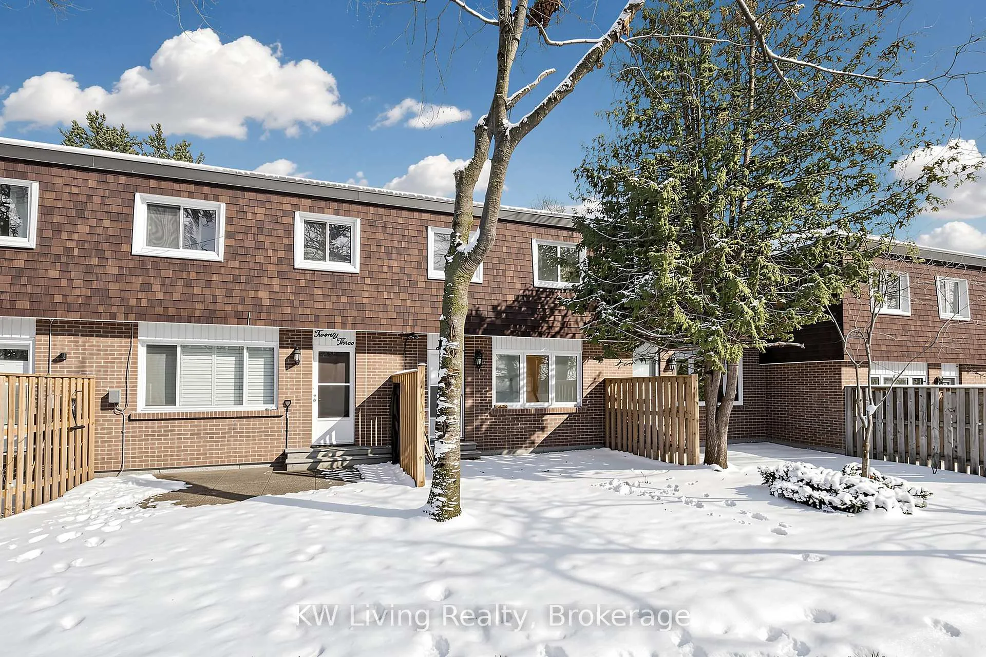 Photo 3 of 24 The Carriage Way, Markham, Royal Orchard — HOMEH