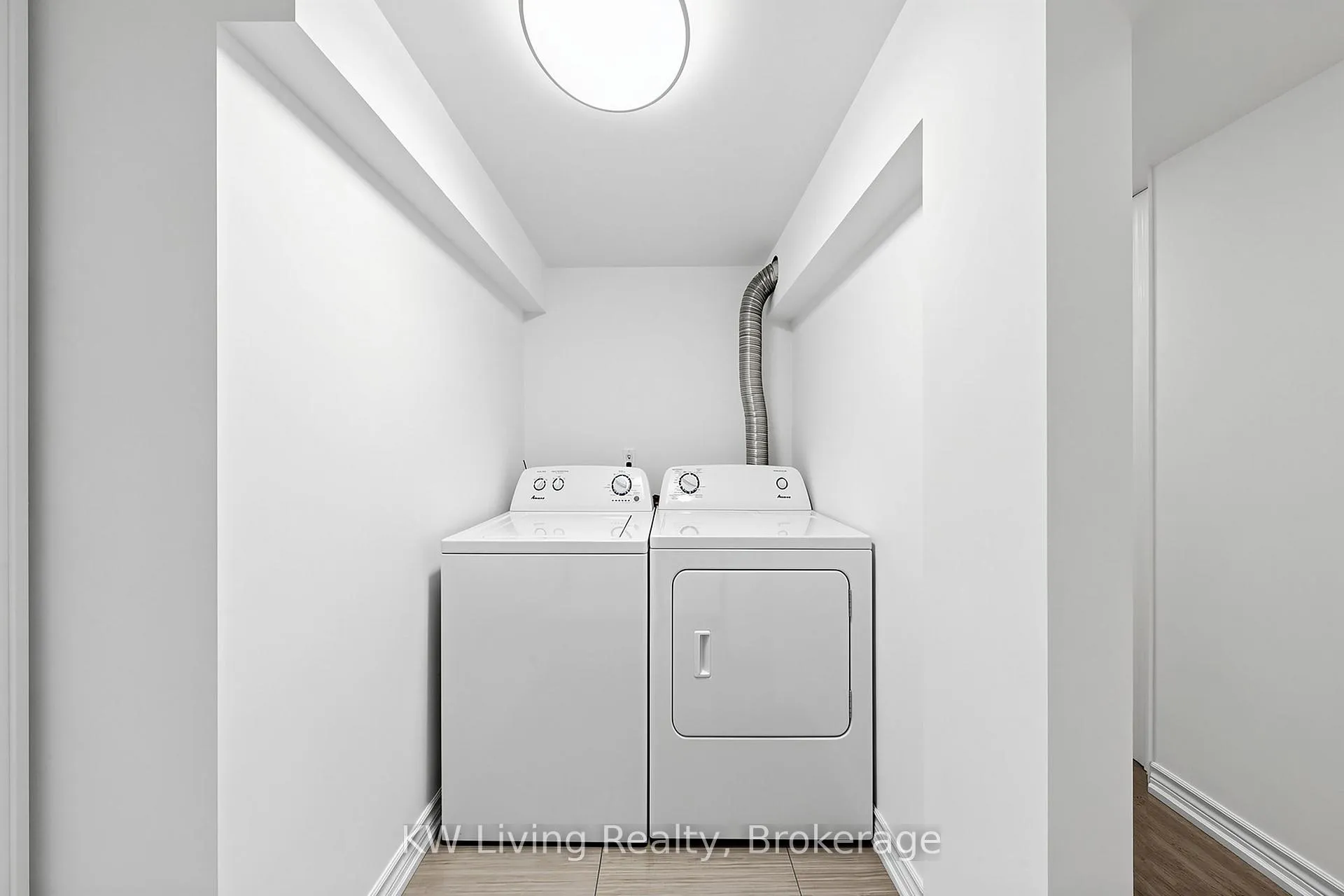 Photo 26 of 24 The Carriage Way, Markham, Royal Orchard — HOMEH