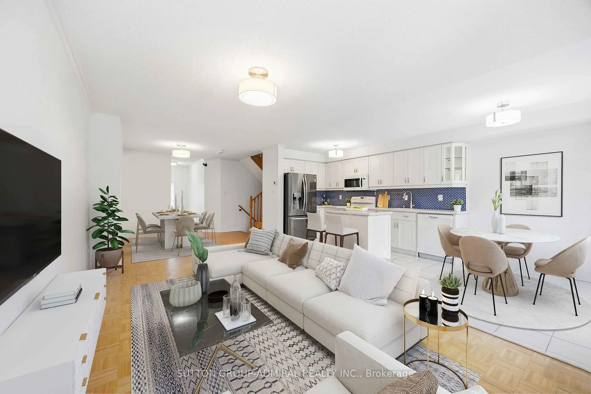 Photo 4 of 32 Bellagio Crescent, Vaughan, Patterson — HOMEH