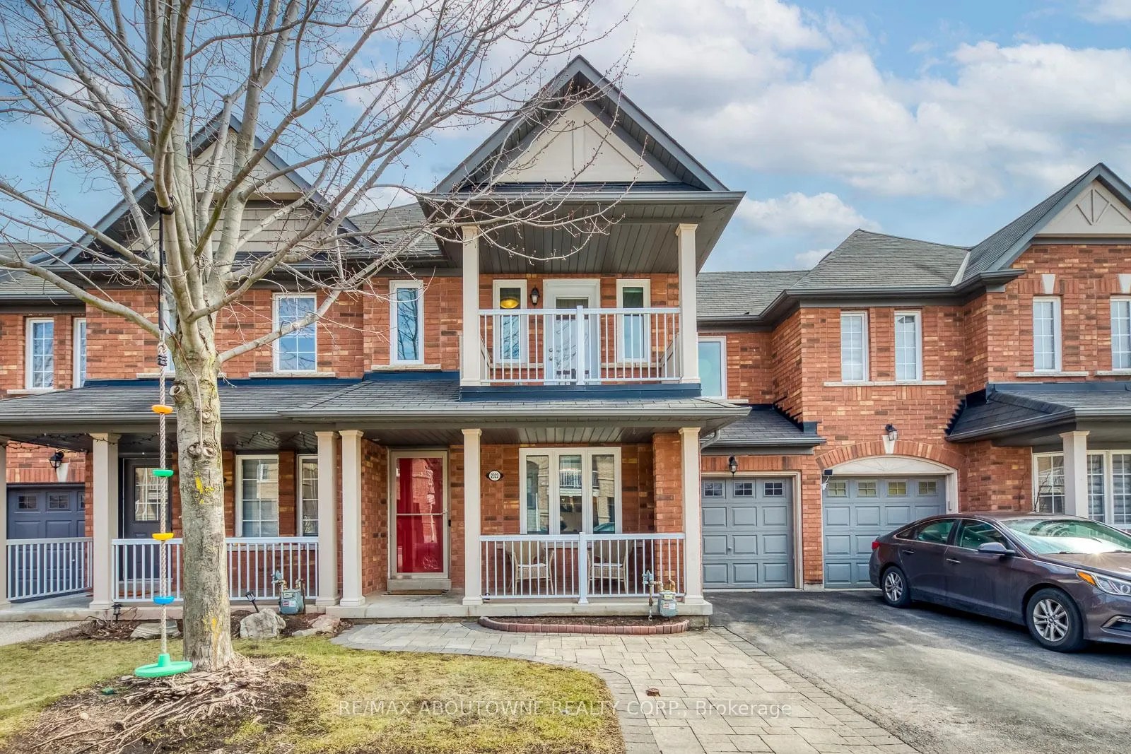 Photo 1 of 2322 Saddlecreek Crescent, Oakville, Westmount — HOMEH
