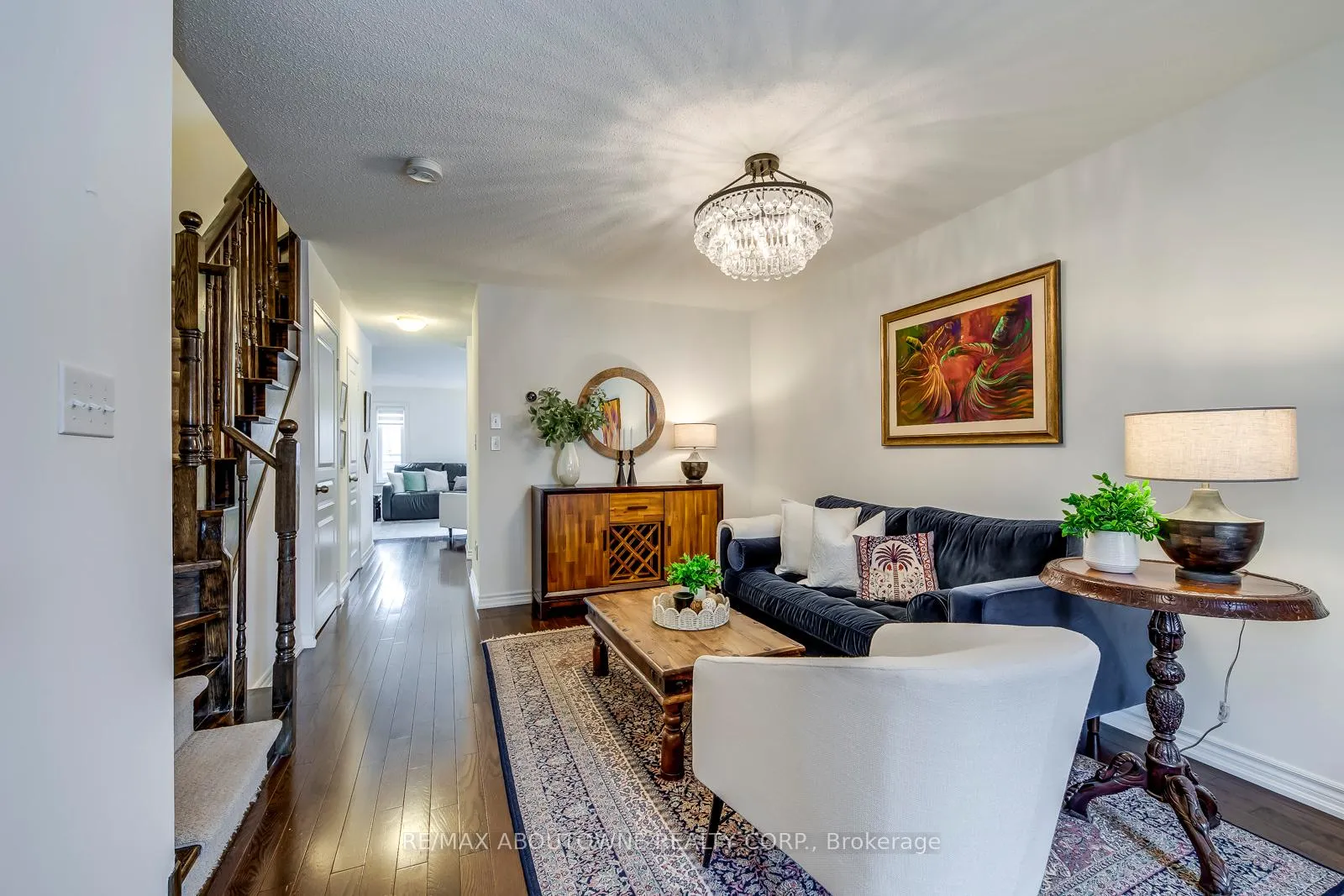 Photo 5 of 2322 Saddlecreek Crescent, Oakville, Westmount — HOMEH